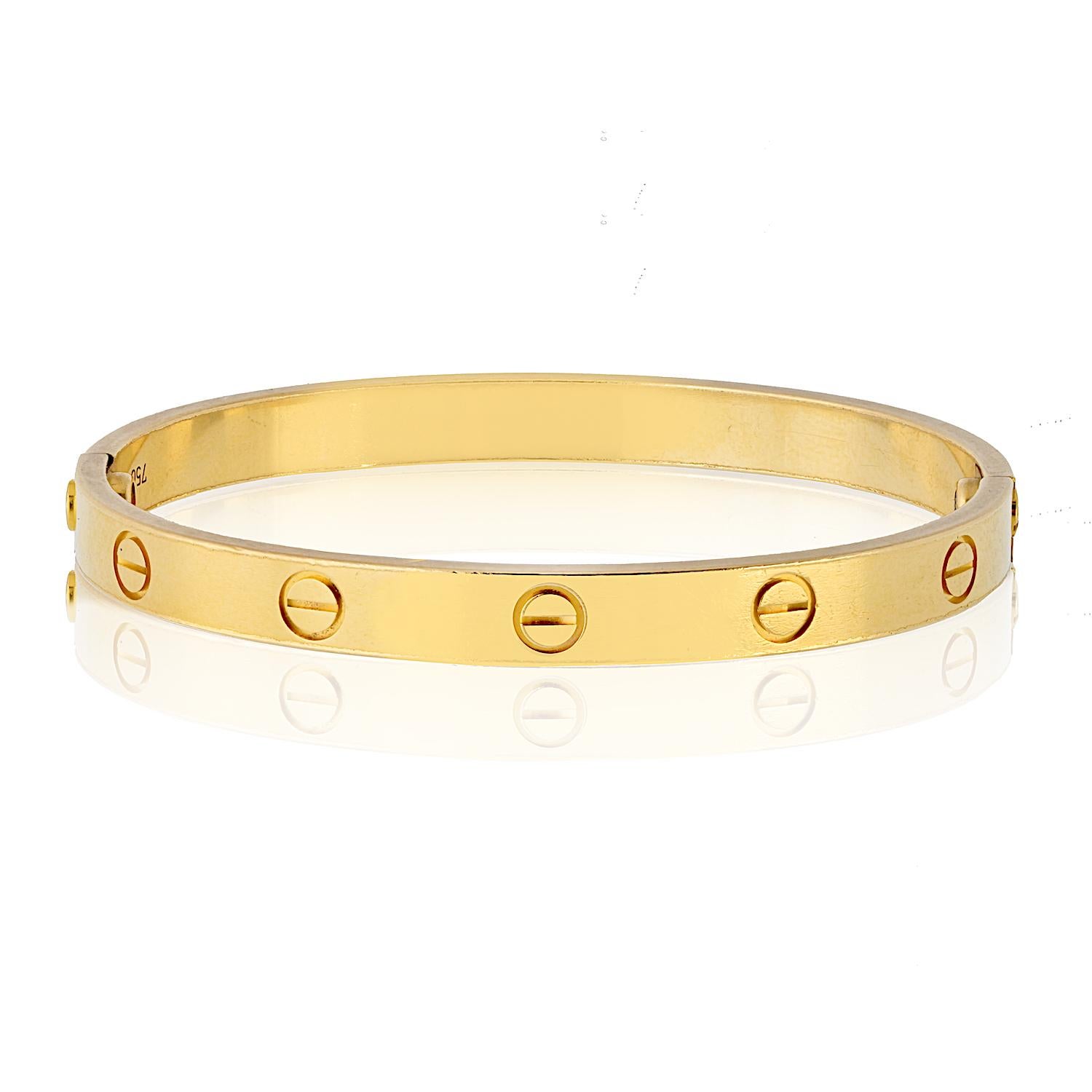 Cartier Liebesarmband.
Größe 17.
18K Gelbgold. 
Gramm: 32.2
In sehr gutem Zustand. Neues Modell des Schließsystems. 
Enthalten: Schraubendreher, Cartier-Etui. 