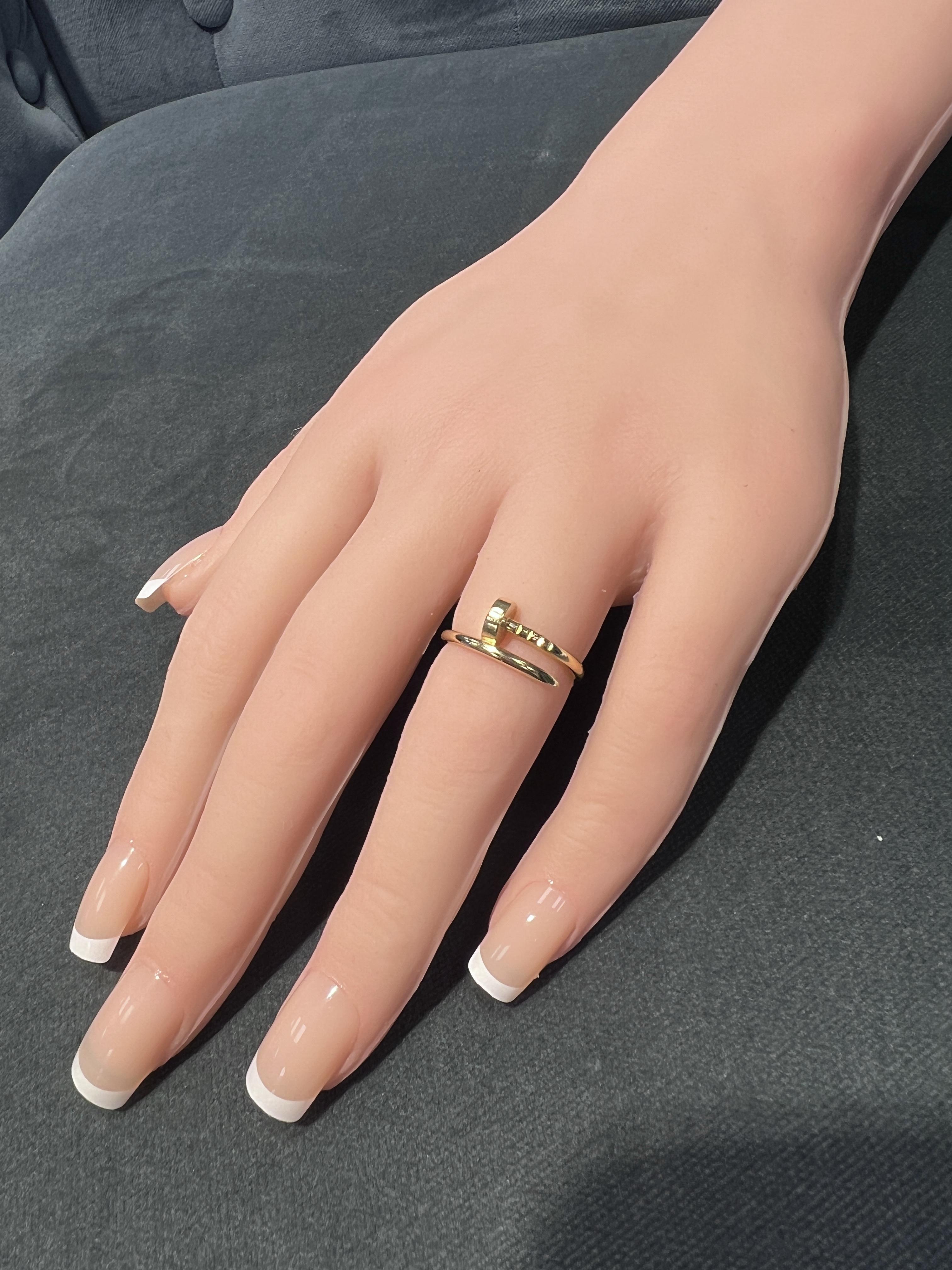 Bague à clous en or jaune 18k de Cartier Au 750 en vente 2