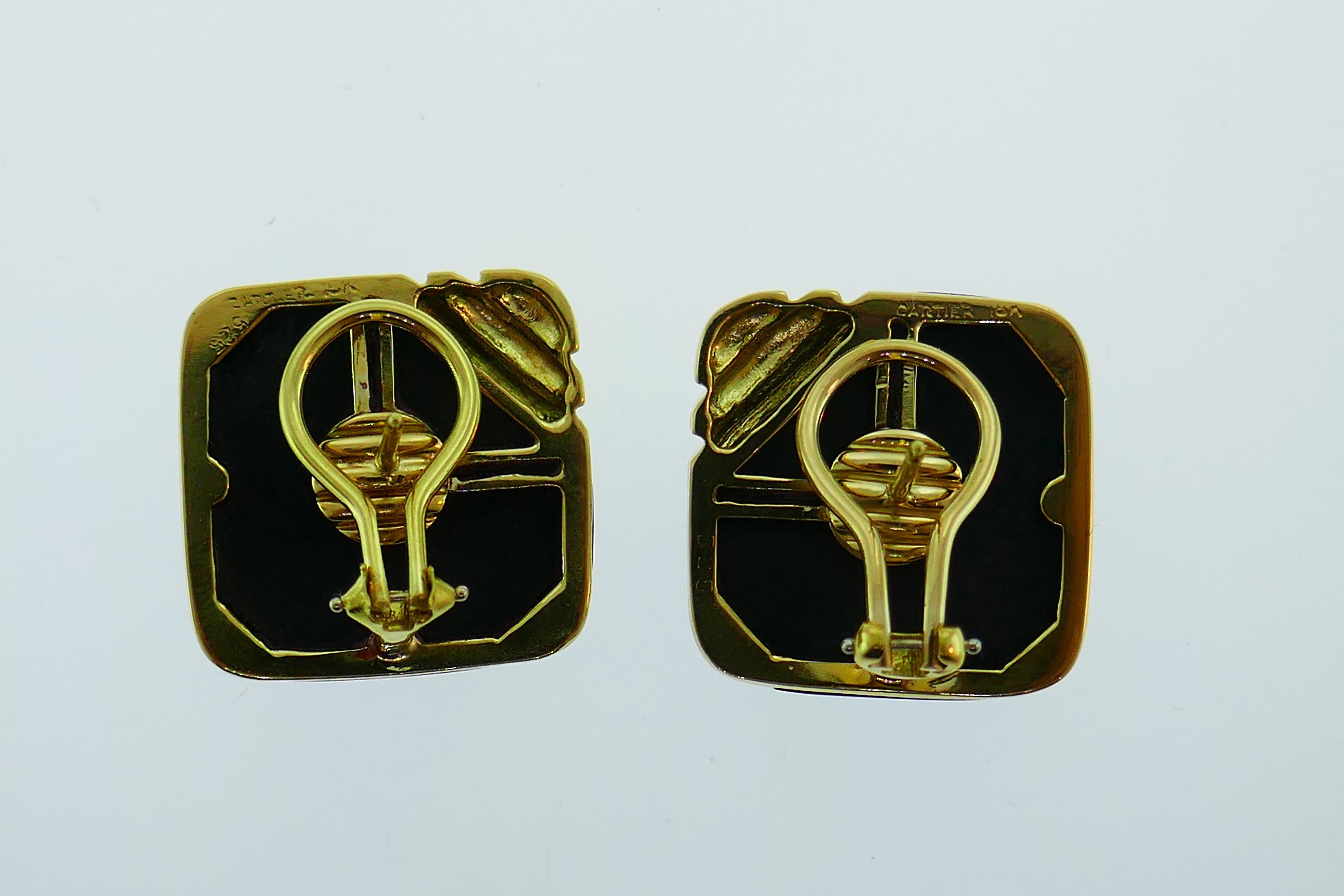 Square Cut Cartier 18 Karat Yellow Gold and Onyx Clip on Earrings, circa 1940s Retro