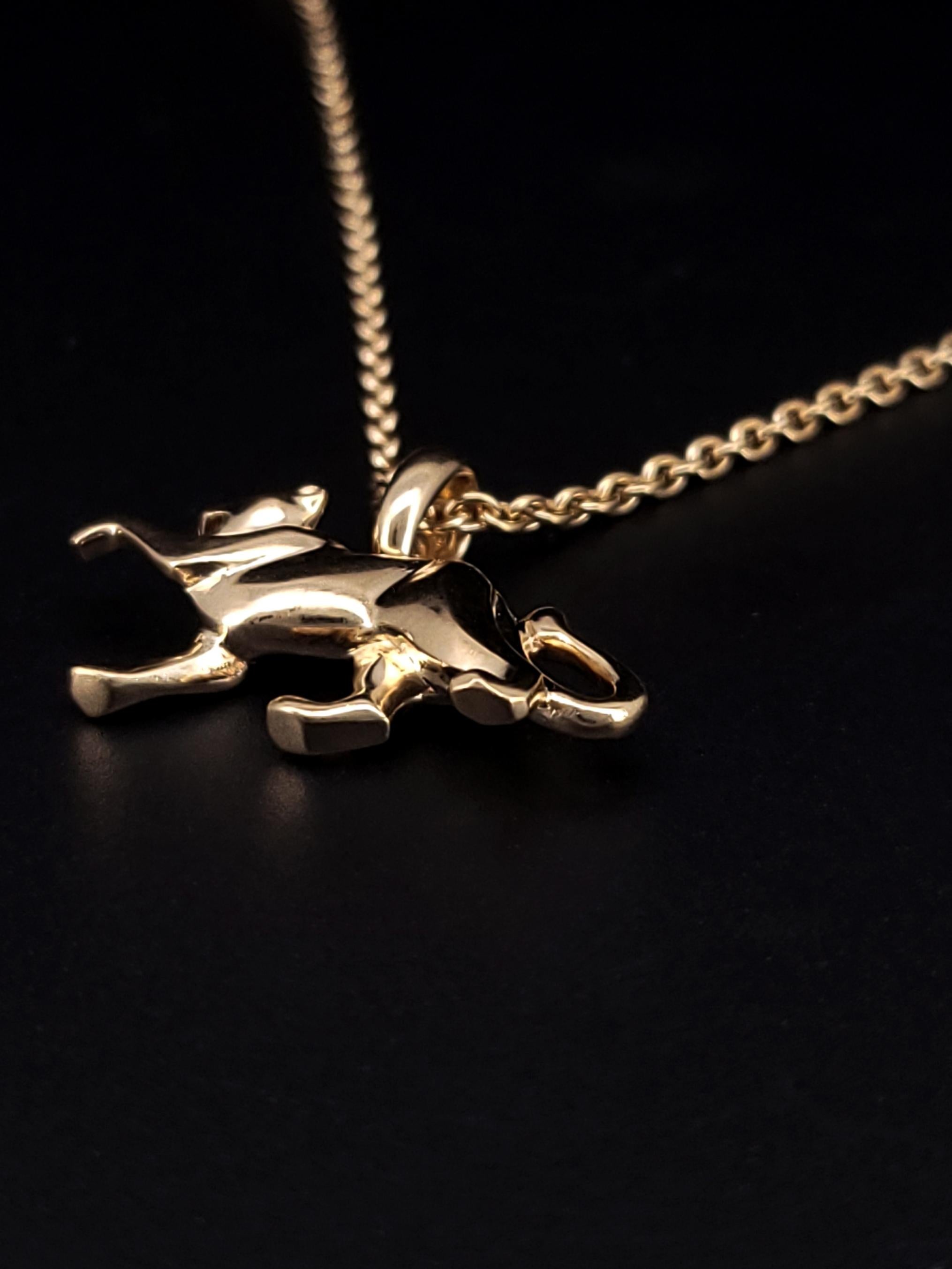Cartier 18k Yellow Gold Panthere Pendant Necklace In New Condition For Sale In New York, NY