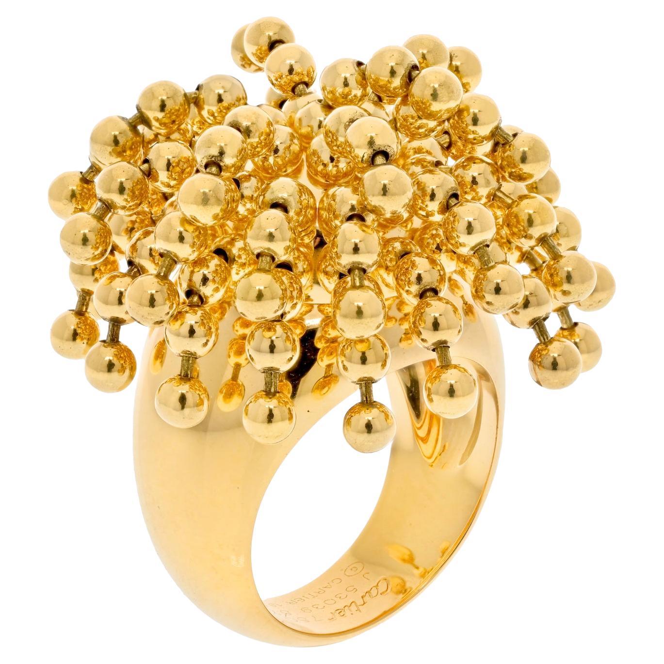 Cartier, bague Nouvelle Vague articulée en or jaune 18 carats et perles, Paris