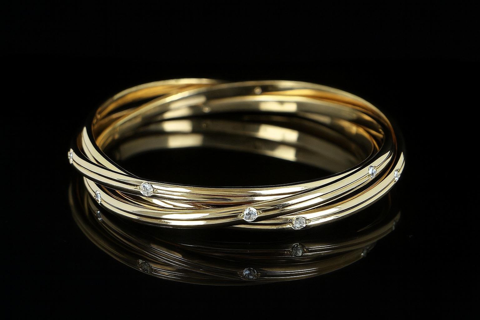 Cartier Oro Amarillo 18K Pulsera Constelación Trino Diamante Redondo Corte redondo en venta