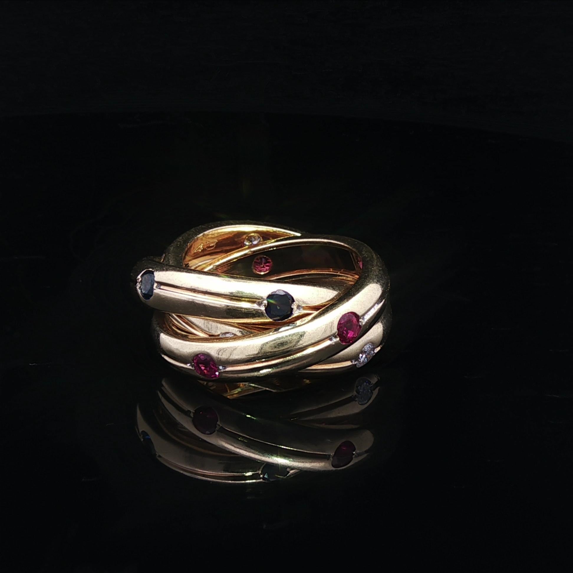 --Pietre: --
Nature 5 rubini, 5 zaffiri e 5 diamanti autentici - taglio rotondo a brillante - incastonati - zaffiro blu e rubino rosso molto belli - bei diamanti bianchi a brillante - 2,3-2,4 mm ciascuno

Materiale: Oro giallo massiccio 18k
Peso: