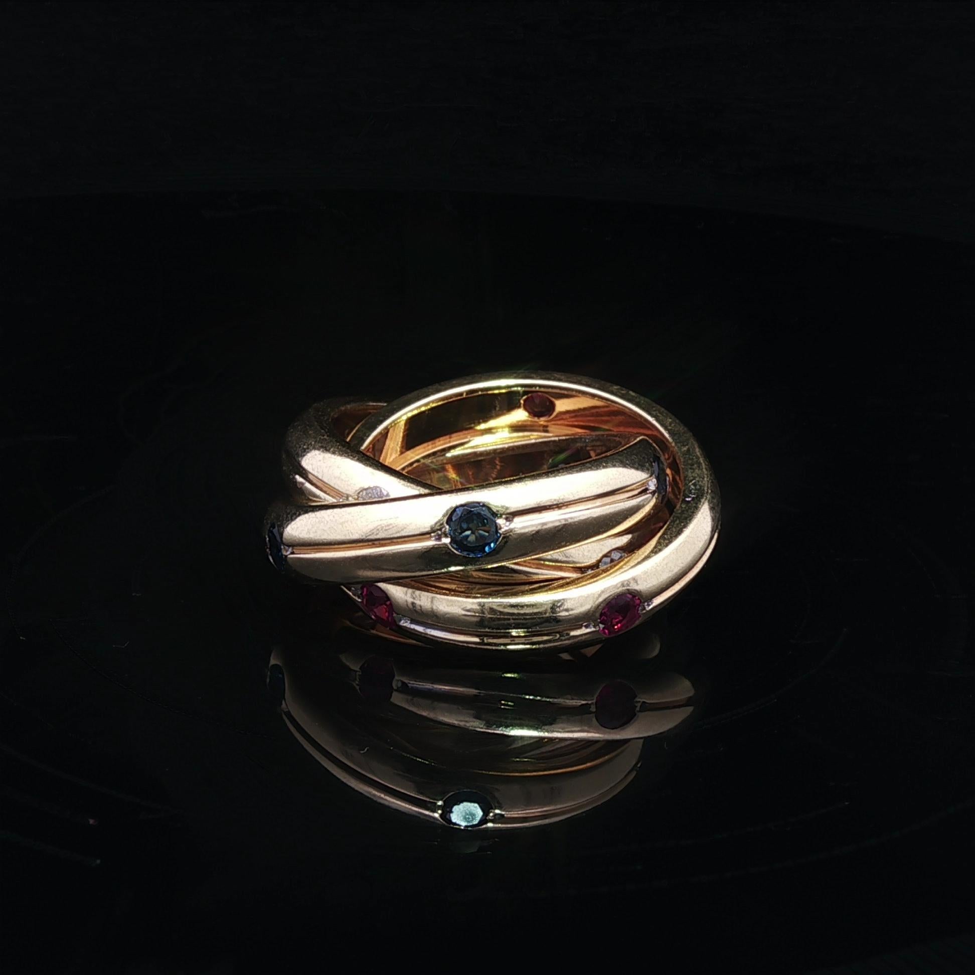 Taglio brillante Cartier 18k Yellow Gold Round Ruby Sapphire & Diamond Rolling Band Ring sz4 in vendita