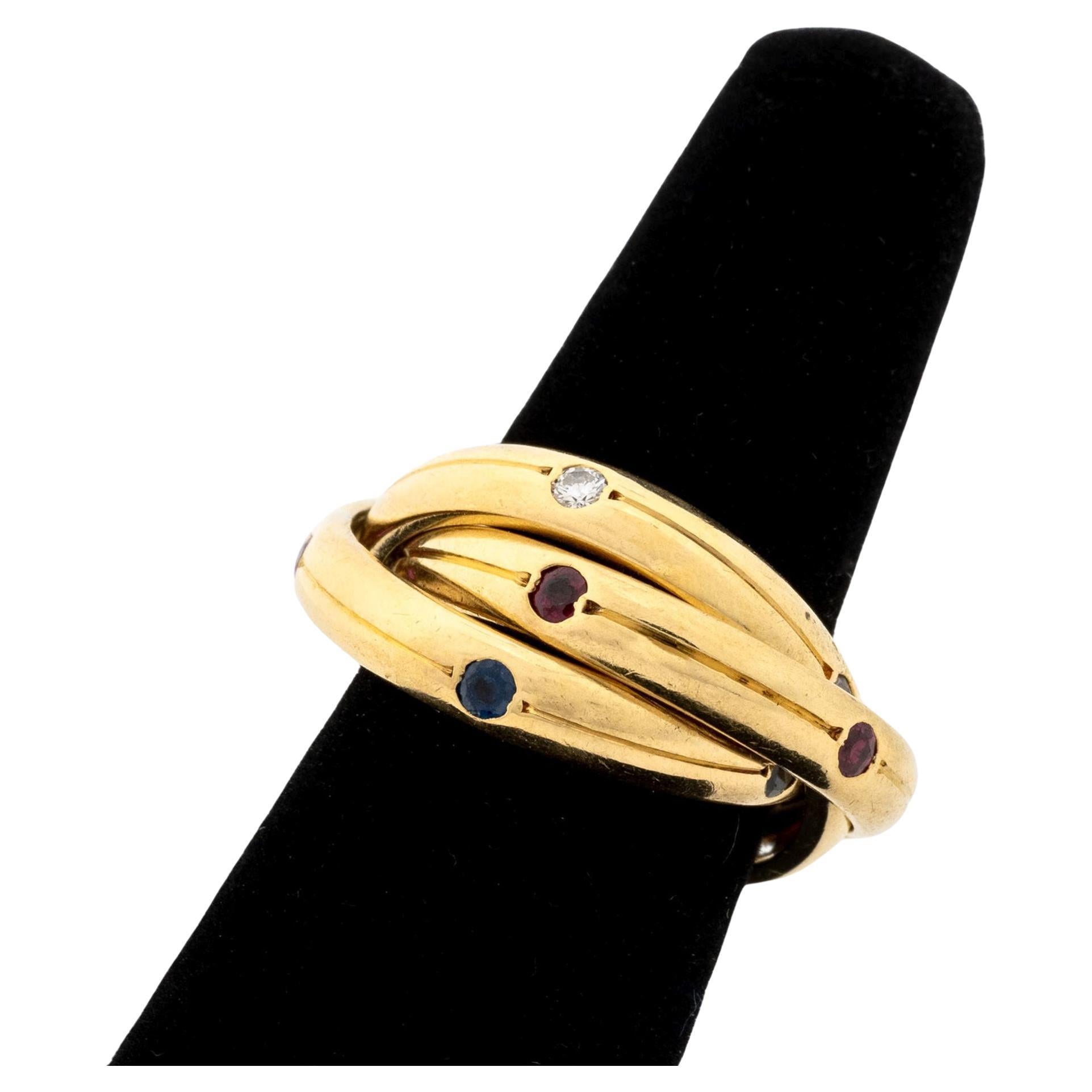 Bague trinité en or jaune 18 carats rubis diamant en vente