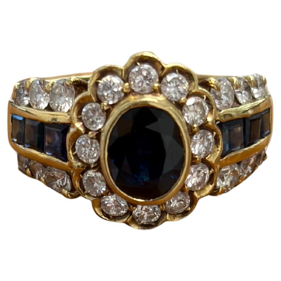 CARTIER 18k Yellow Gold, Sapphire 
Diamond Cluster Ring Vintage 1980s For Sale