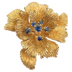 Cartier 18k Yellow Gold Sapphire Flower Brooch