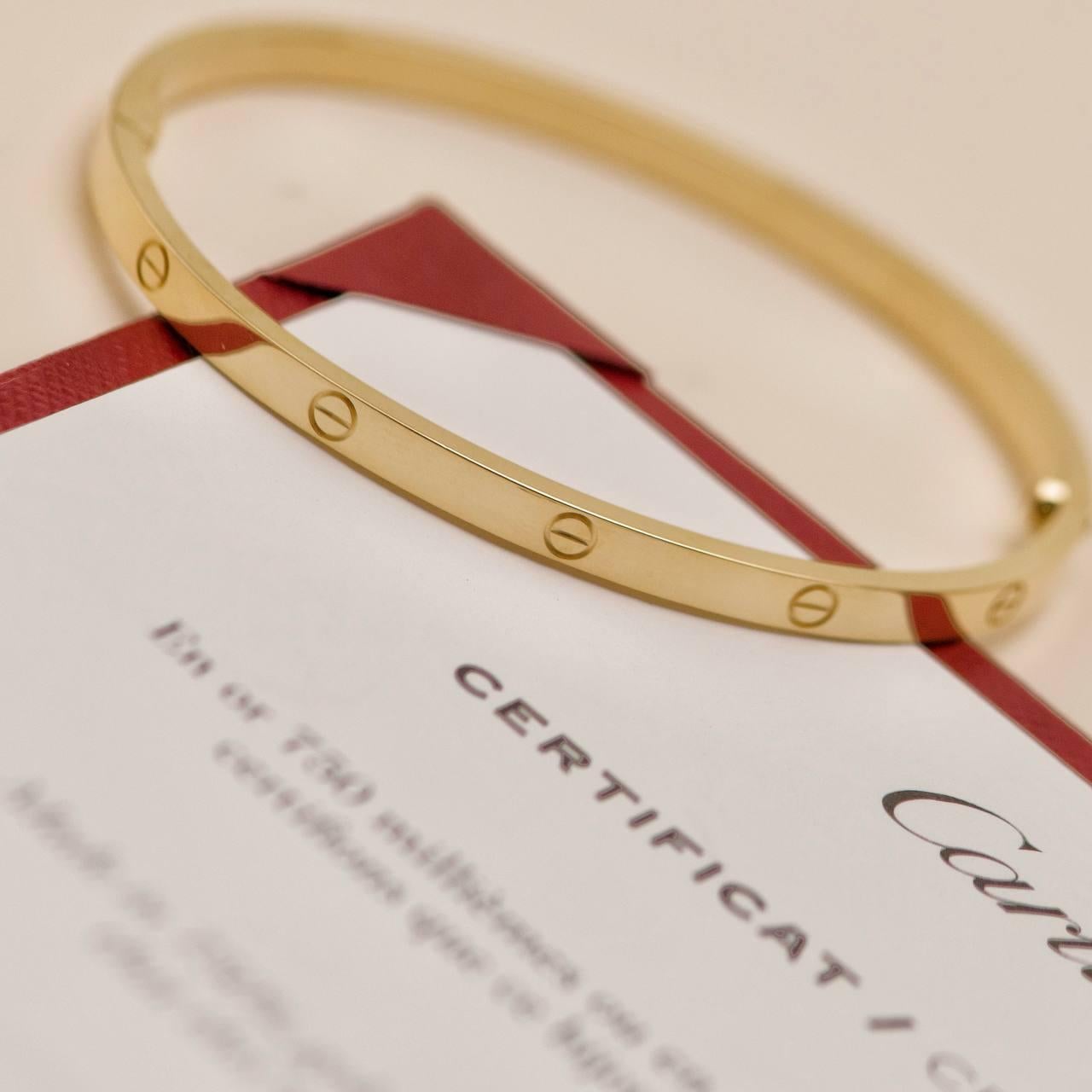 Bracelet petit modèle en or jaune 18K de Cartier Taille 17 Unisexe en vente
