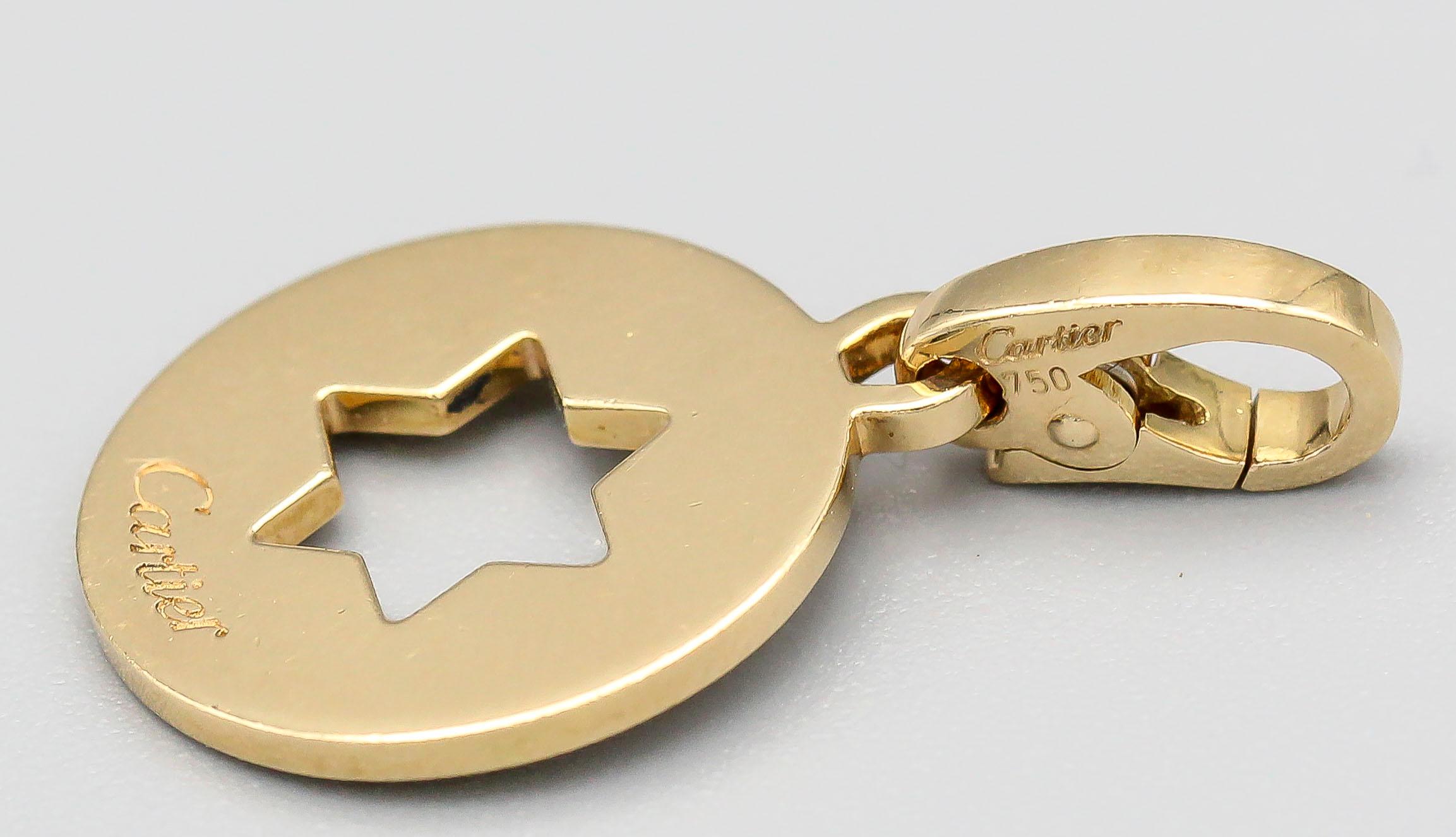 Cartier 18 Karat Gelbgold Davidstern-Anhänger im Zustand „Hervorragend“ in New York City, NY