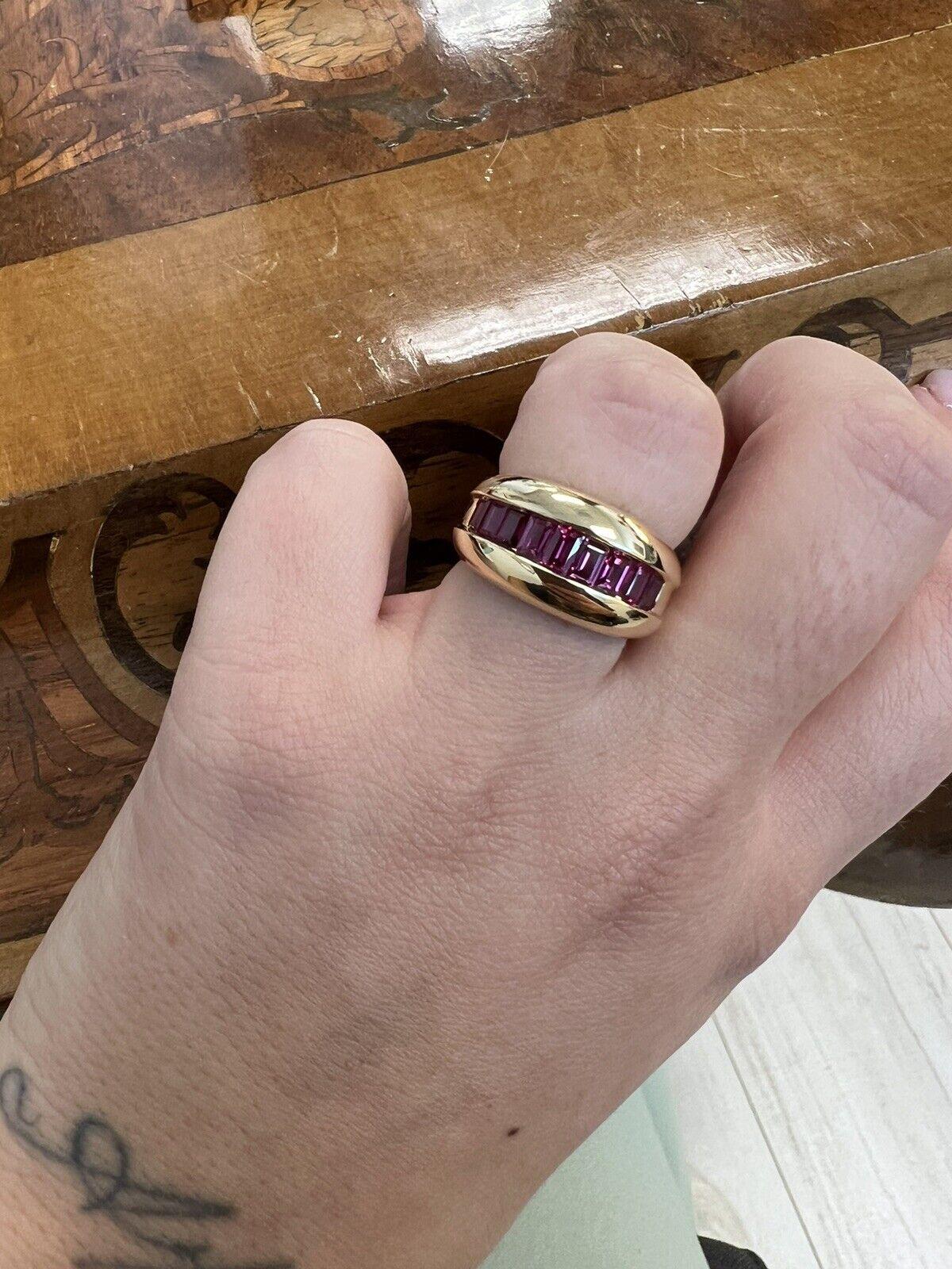 Cartier 18k Yellow Gold & Step Cut Ruby Ring Vintage In Excellent Condition In Beverly Hills, CA