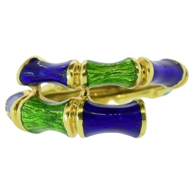 Bague Vintage en or jaune 18K avec émail bleu et vert de Cartier en vente