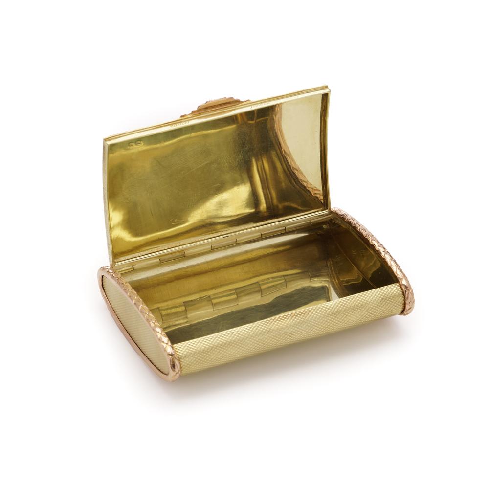 Cartier 18kt gold cigarette case, London 1933 In Good Condition For Sale In Braintree, GB