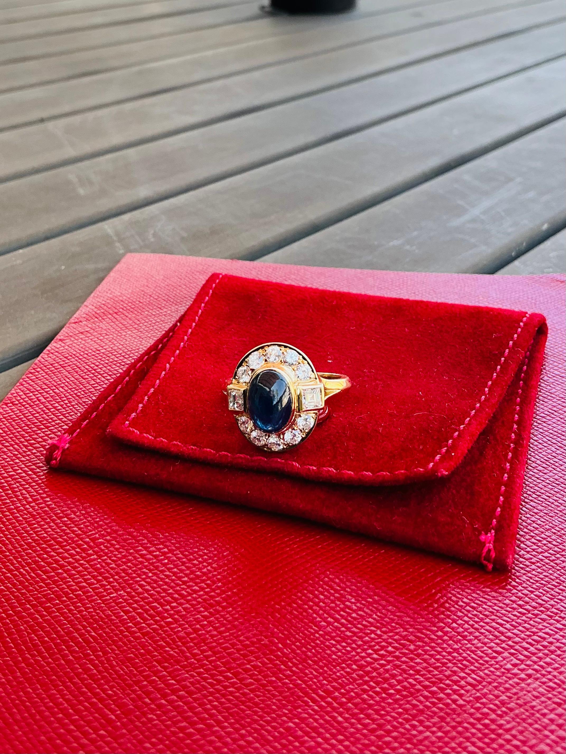 Femenino o masculino Anillo Cartier Oro Amarillo 18KT Zafiro Cabujón Diamante en venta