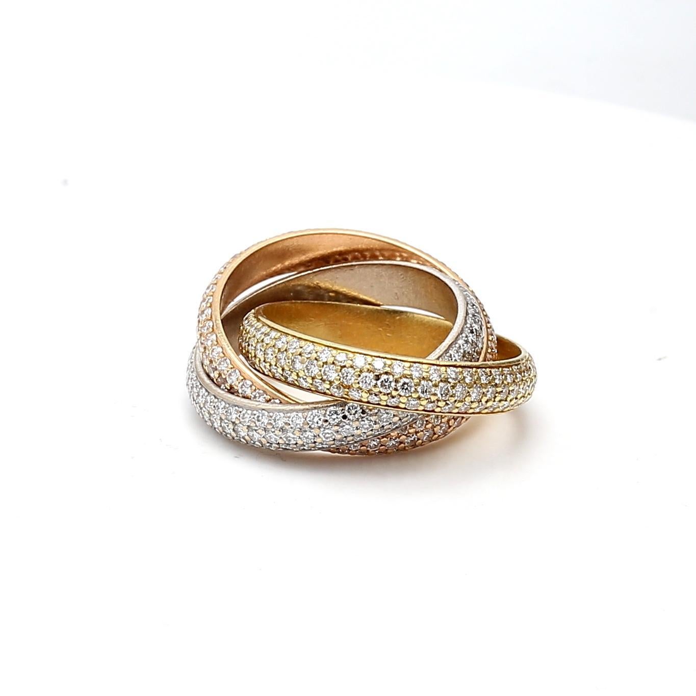 Cartier 1.93 Carat Round Brilliant Diamond 18K Tri Color Gold Trinity Ring In Excellent Condition For Sale In New York, NY