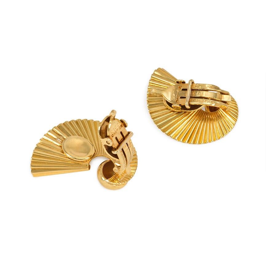 Retro Cartier 1940s Gold Scroll Design Clip Earrings