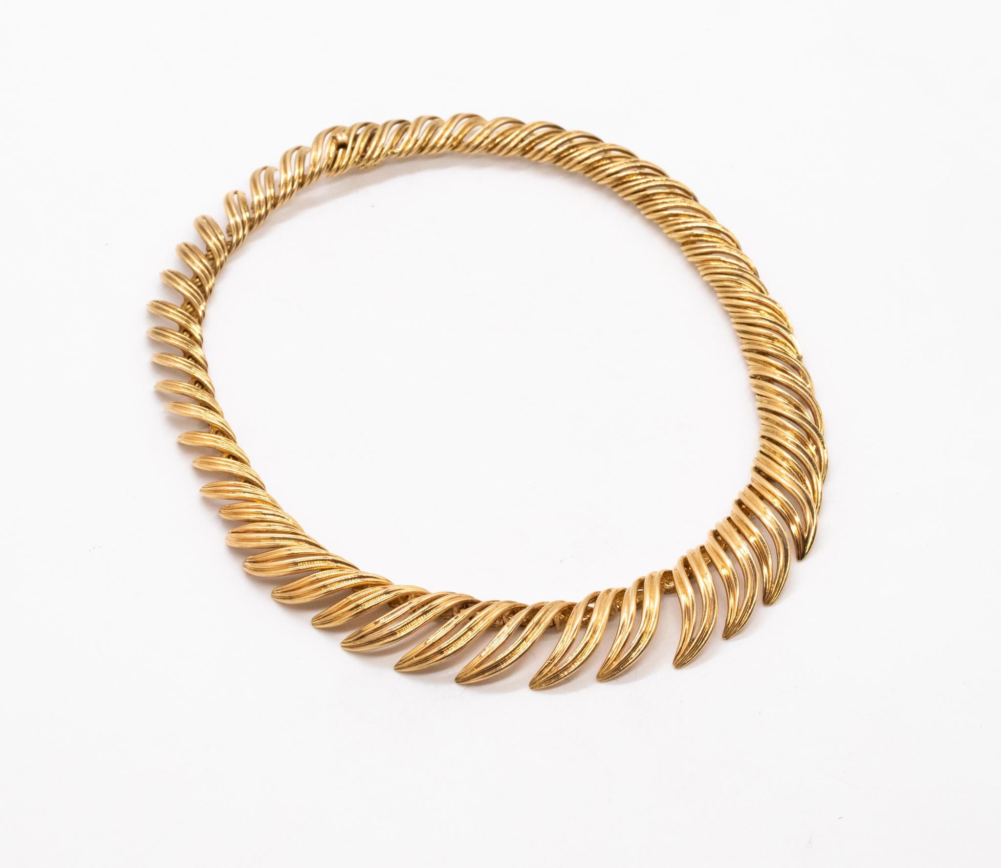 Cartier 1950 Paris von Andre Vassort Seltene Piume-Halskette aus 18 Karat strukturiertem Gold 6