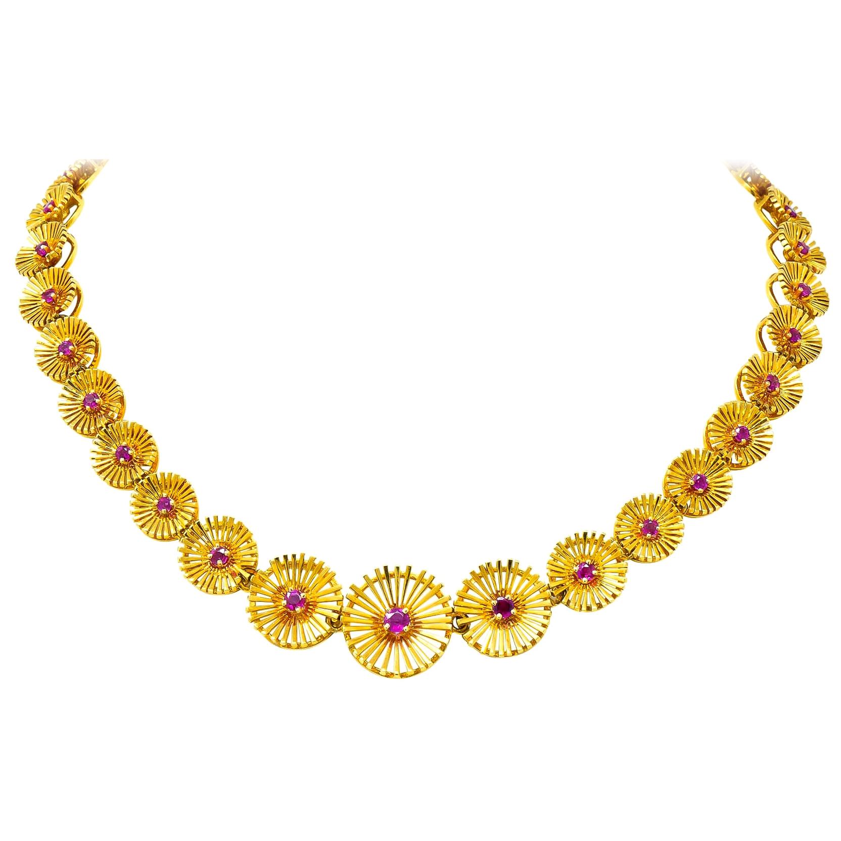 Cartier 1950s Retro Ruby 18 Karat Yellow Gold Flower Disc Collar Necklace
