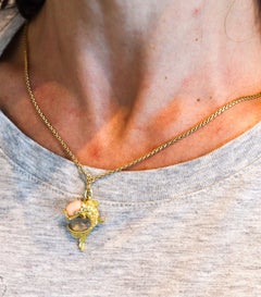 CARTIER 1955 Zodiacal Piscis Textured Fish Pendant 18Kt Yellow Gold With Coral