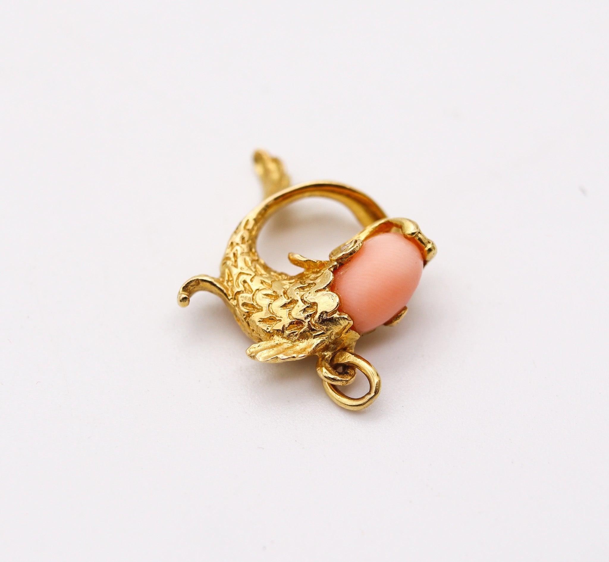 Women's CARTIER 1955 Zodiacal Piscis Textured Fish Pendant 18Kt Yellow Gold With Coral