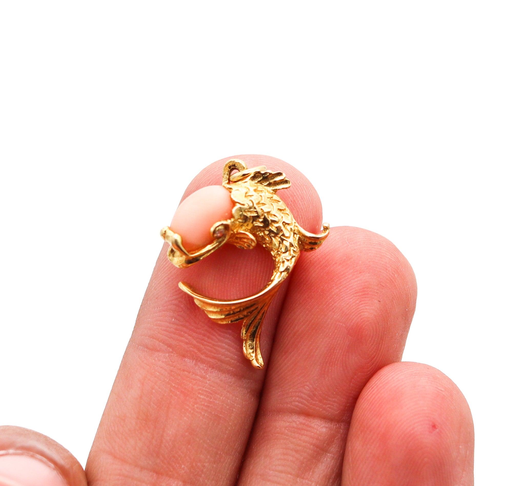 CARTIER 1955 Zodiacal Piscis Textured Fish Pendant 18Kt Yellow Gold With Coral 2