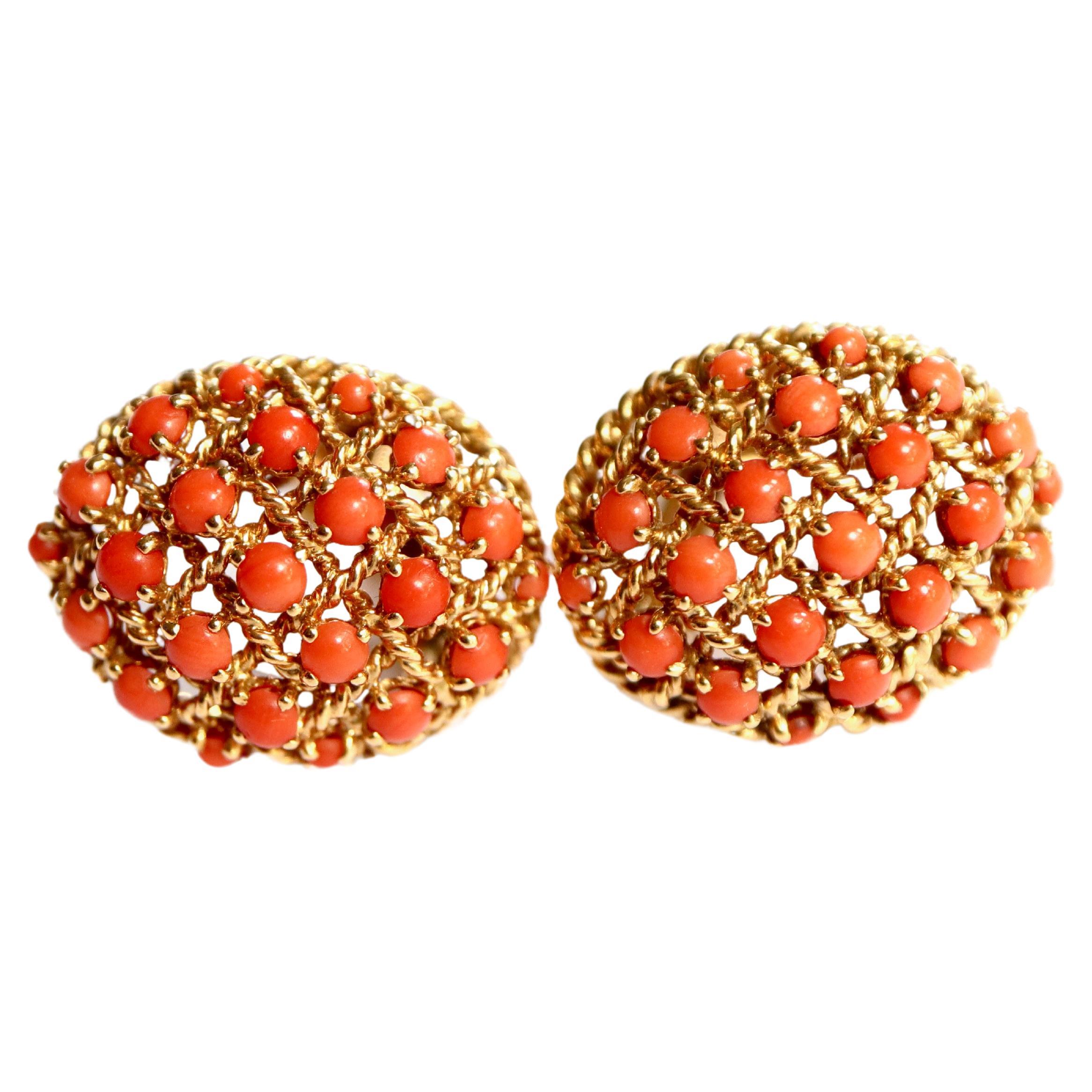 Cartier 1960 Oval Clip Earrings 18 Carat Yellow Gold and Coral For Sale