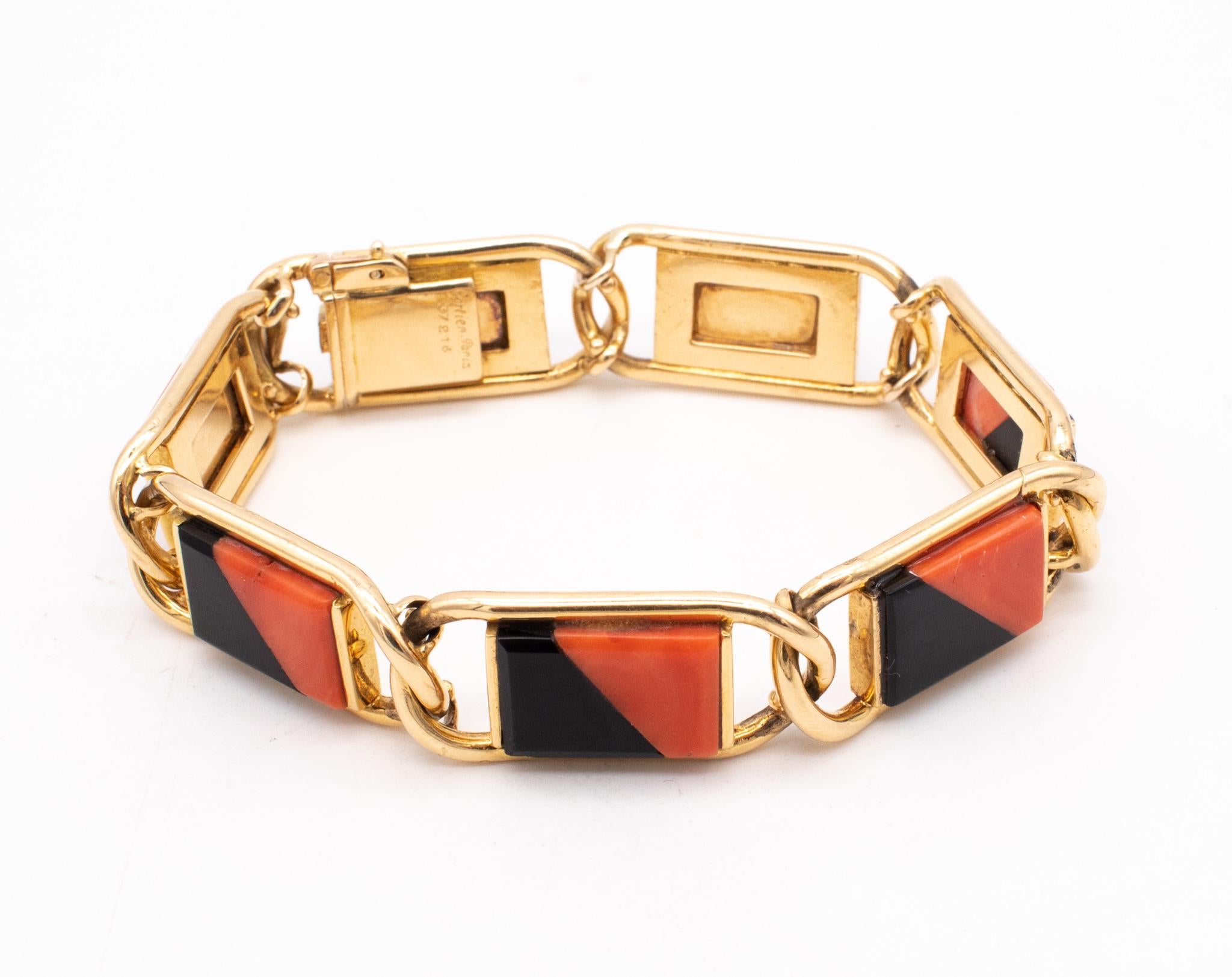 Trapezoid Cut Cartier 1960 Paris by George L'Enfant Geometric Bracelet 18Kt Gold Coral Onyx