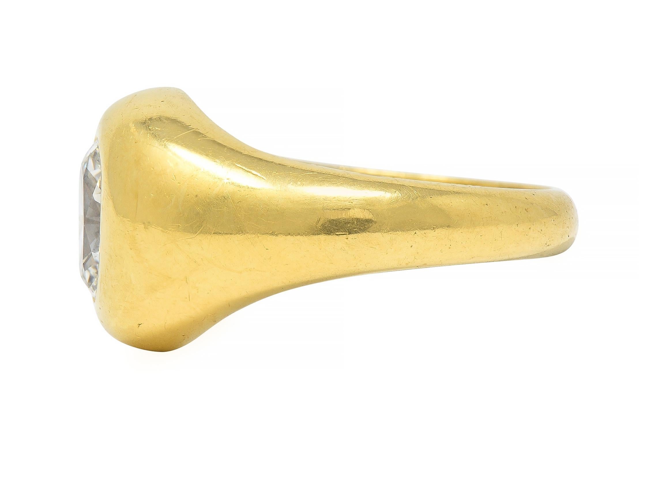 Cartier 1960's 1.22 CTW Oval Cut Diamond 18 Karat Yellow Gold Unisex Signet Ring For Sale 1