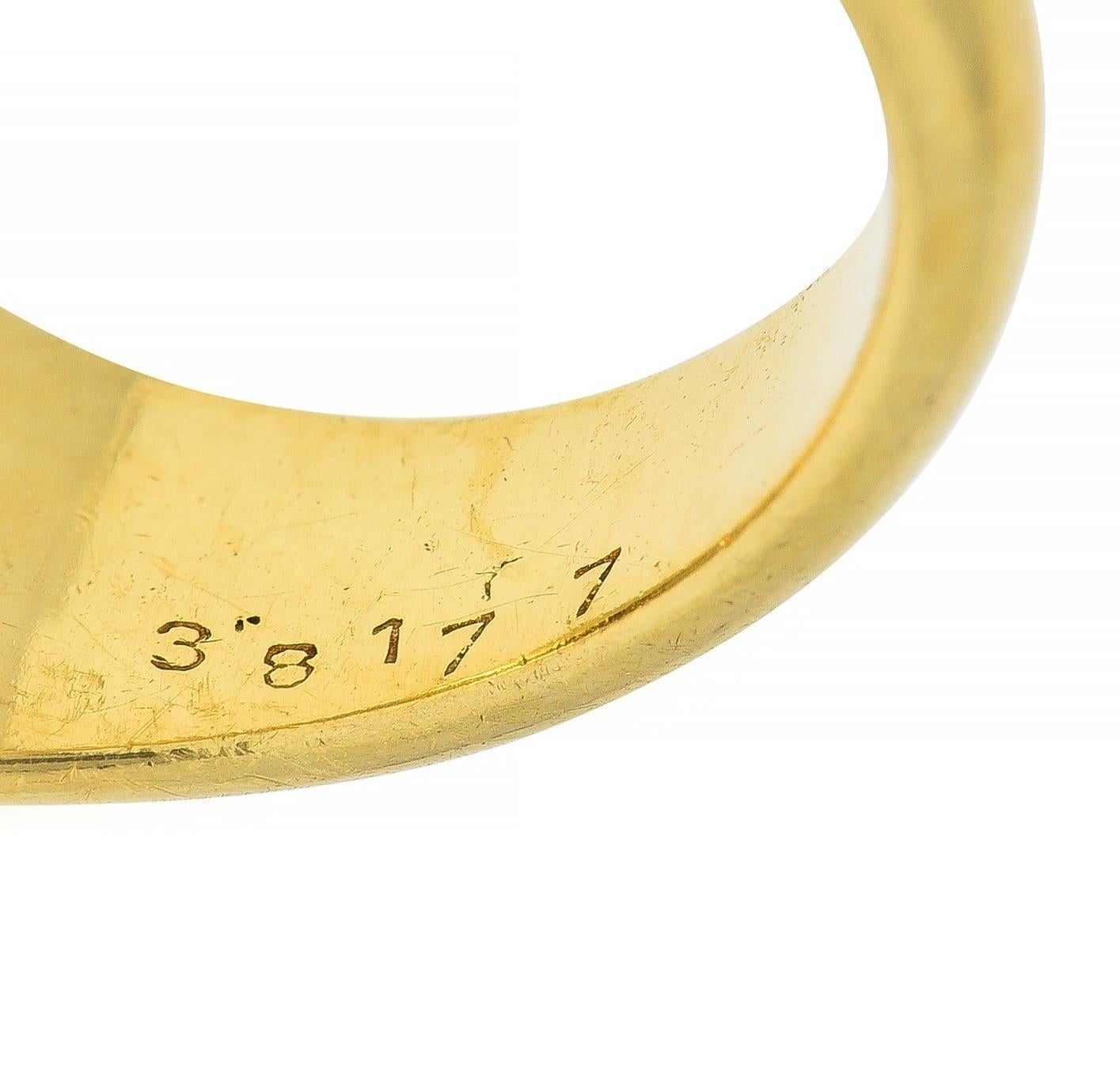 Cartier 1960's 1.22 CTW Oval Cut Diamond 18 Karat Yellow Gold Unisex Signet Ring For Sale 4