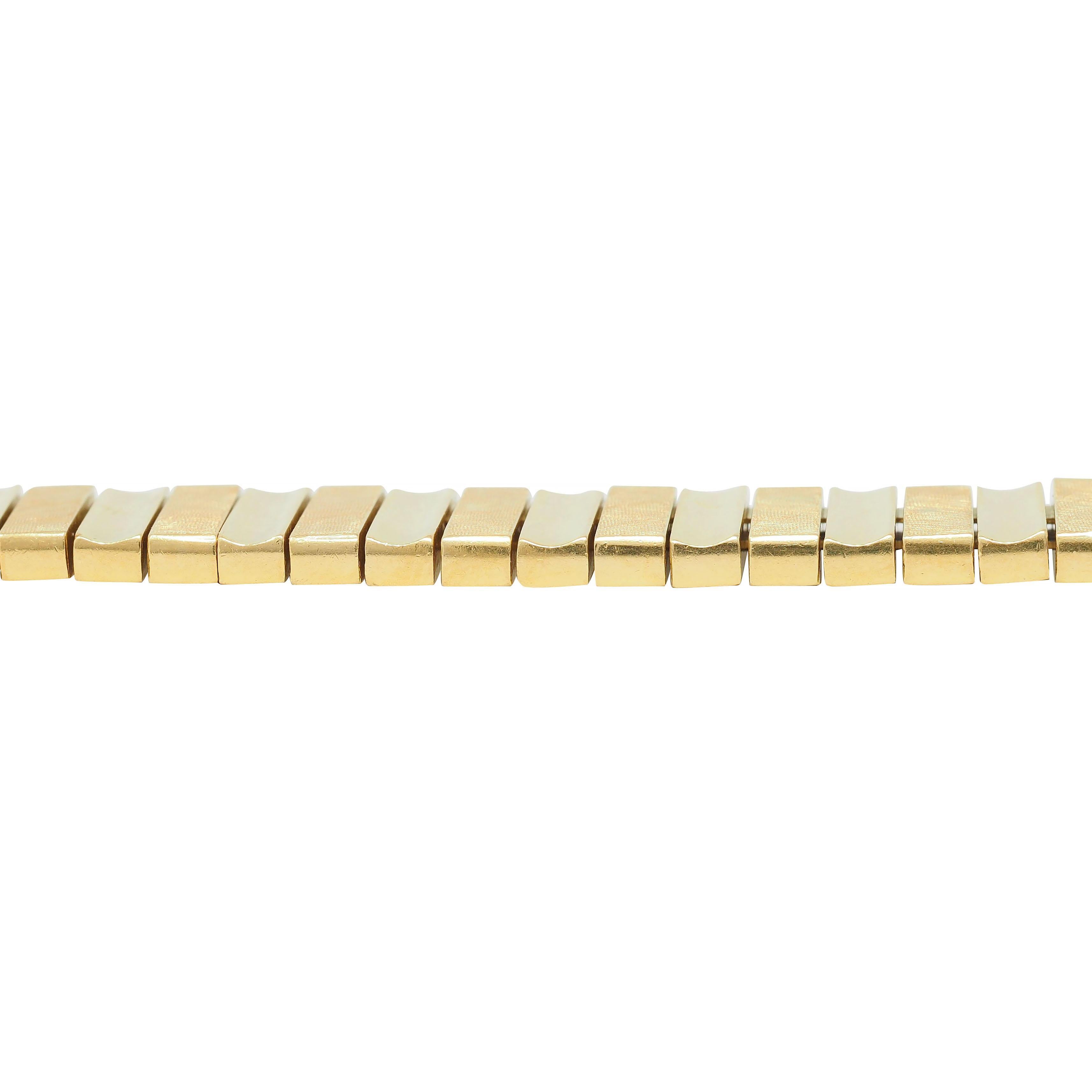 Cartier 1960's 18 Karat Yellow Gold Wave Link Modernist Vintage Necklace For Sale 4