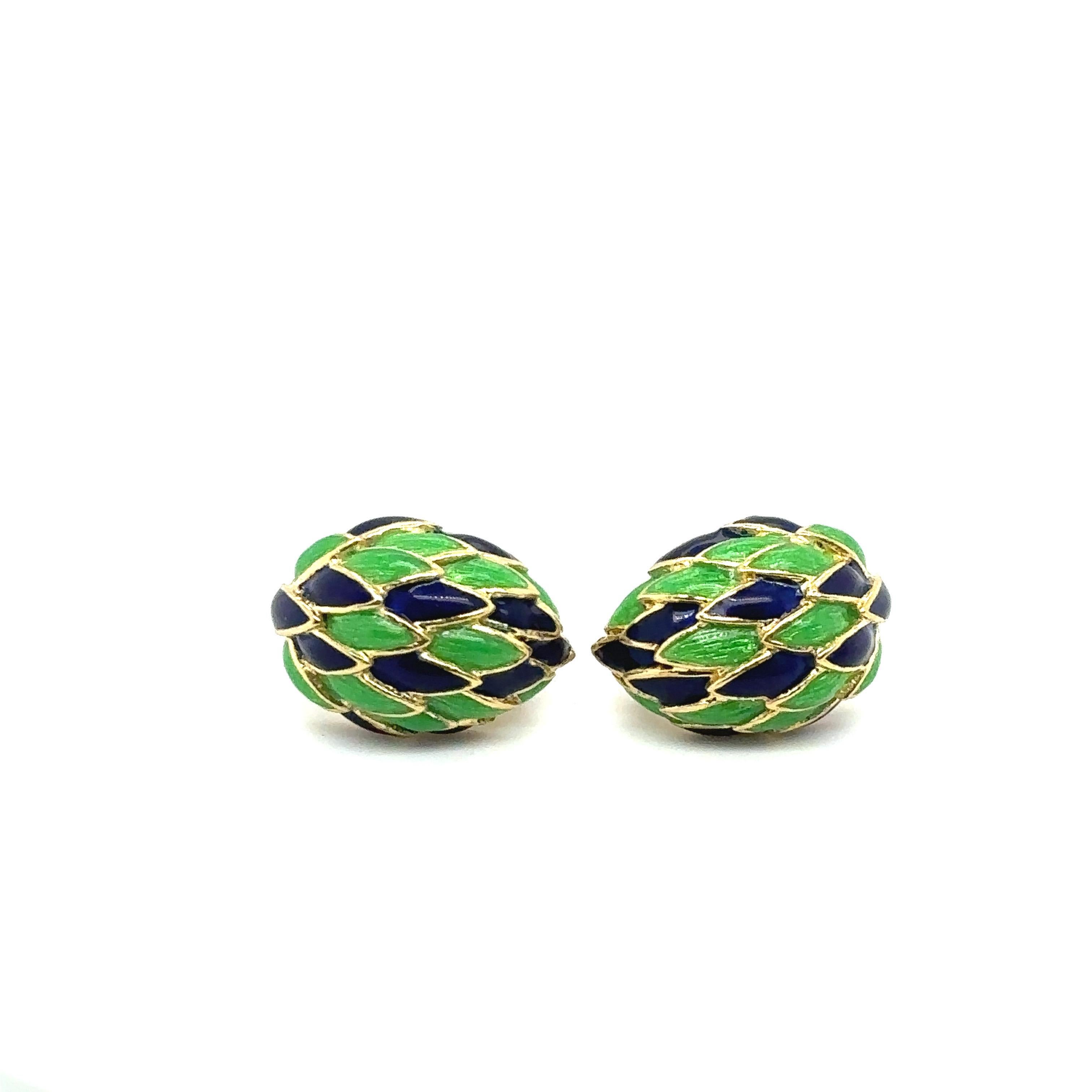 Cartier 1960s Enamel and Gold Earrings In Excellent Condition For Sale In New York, NY