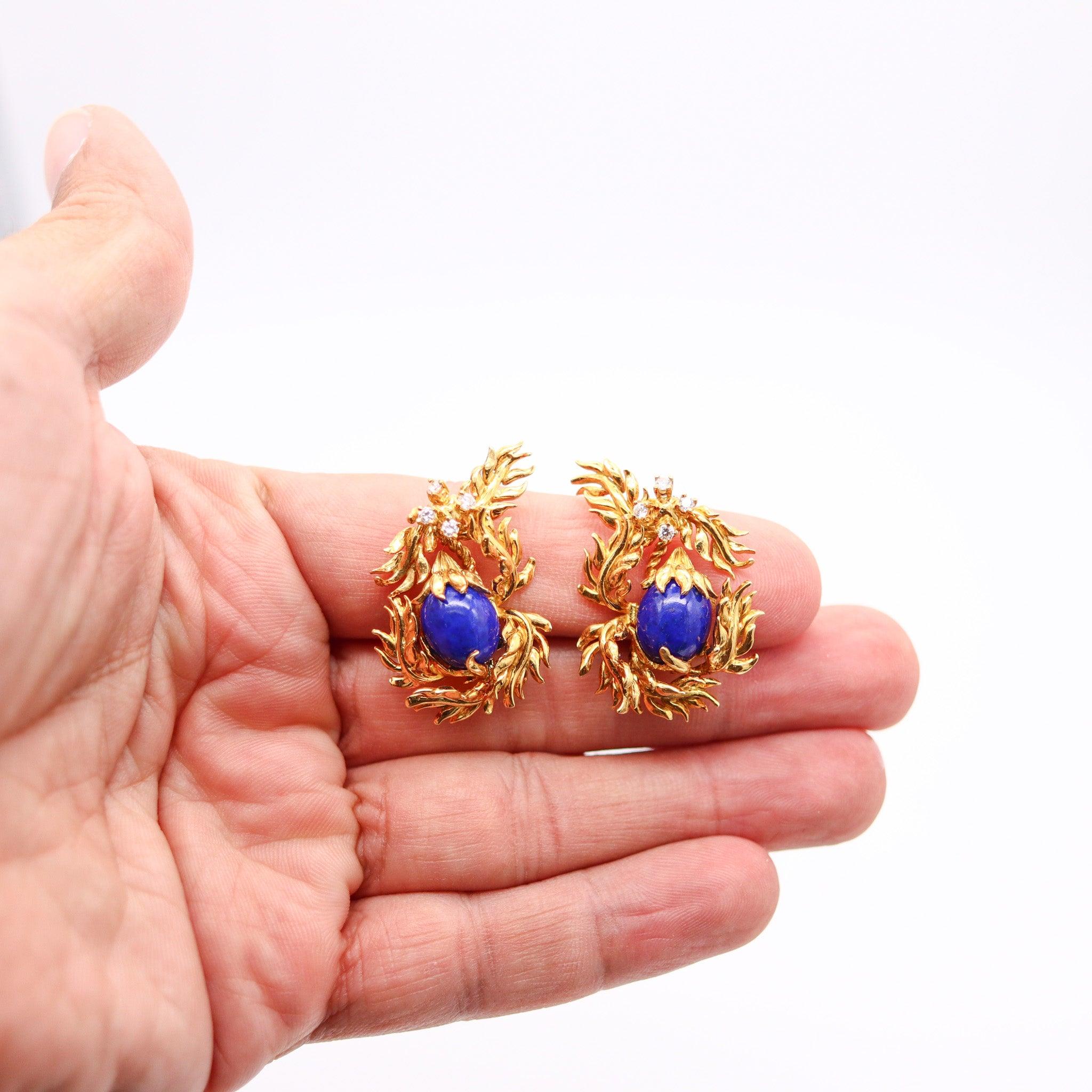 CARTIER 1969 Aldo Cipullo Clips Ohrringe aus 18 Karat Gelbgold, Lapislazuli und Diamanten Damen im Angebot