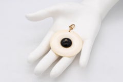 Cartier 1970 Aldo Cipullo Rare Geometric Pendant 18Kt Gold with Onyx and Carving