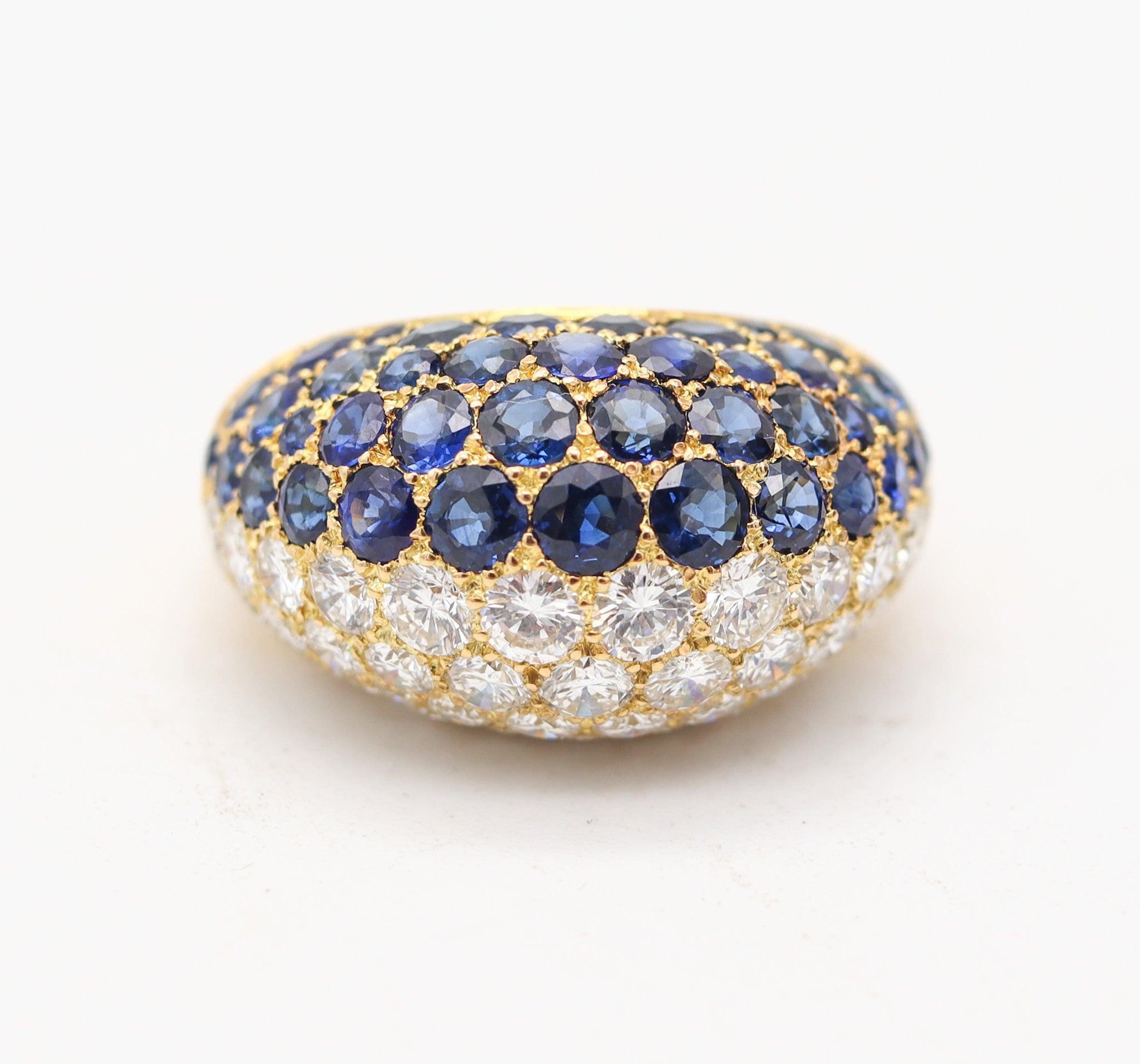 Cartier 1970 Anello da cocktail Bombé in oro 18Kt con zaffiri e diamanti da 12 Ctw In condizioni ottime in vendita a Miami, FL