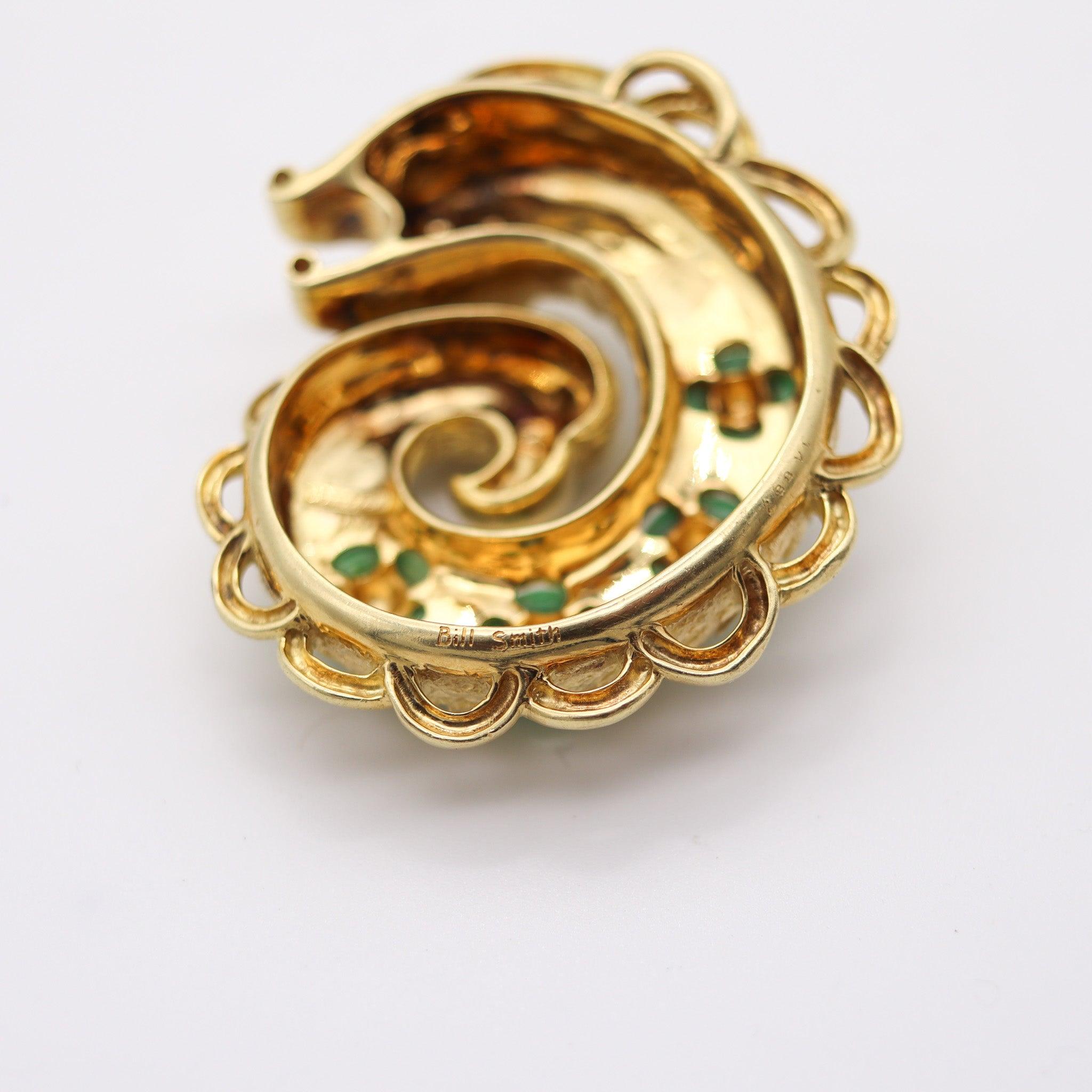 CARTIER 1970 By Bill Smith Pendant In 18Kt Yellow Gold with Green Jadeites For Sale 4