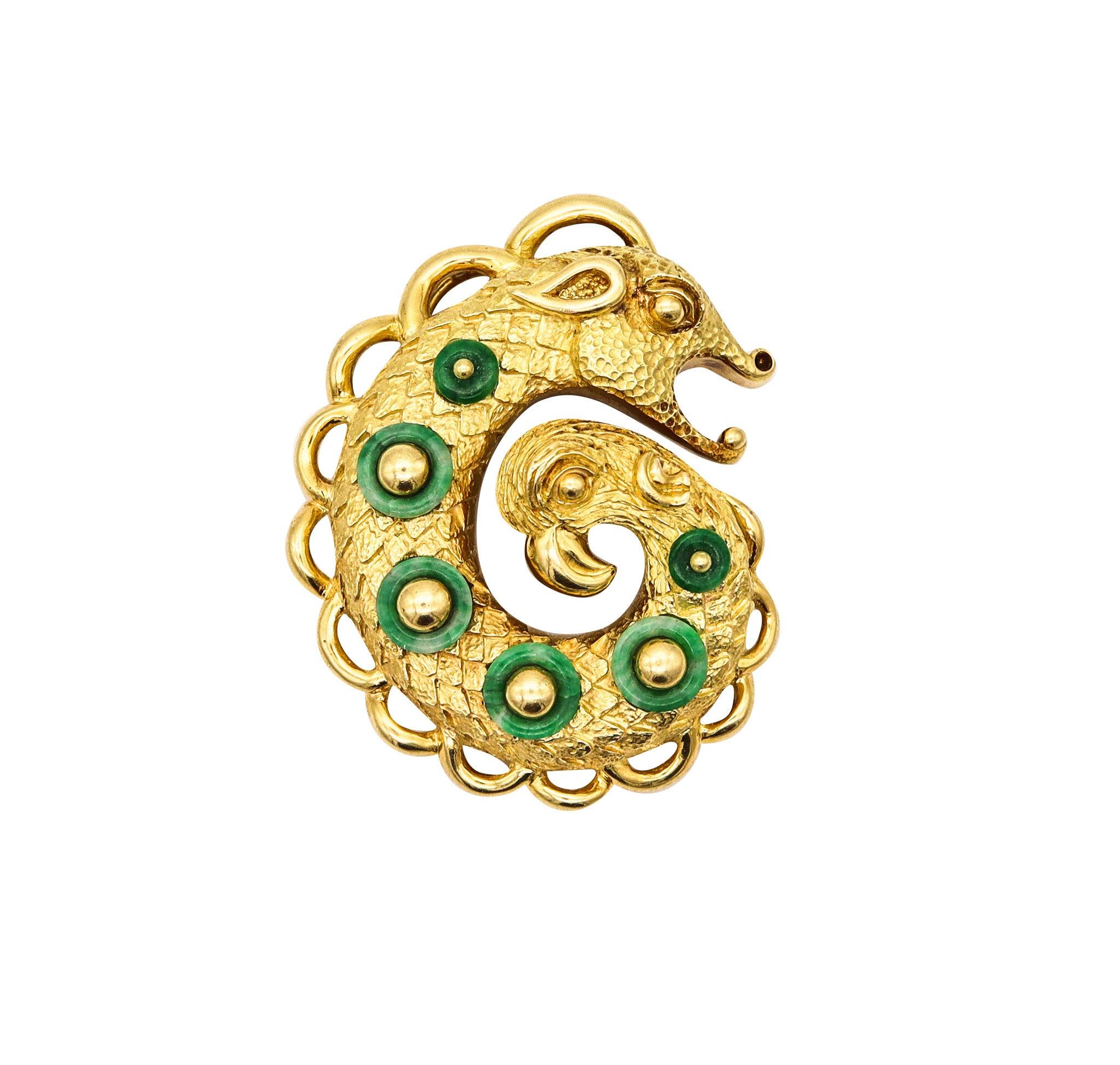 CARTIER 1970 By Bill Smith Pendant In 18Kt Yellow Gold with Green Jadeites For Sale 5