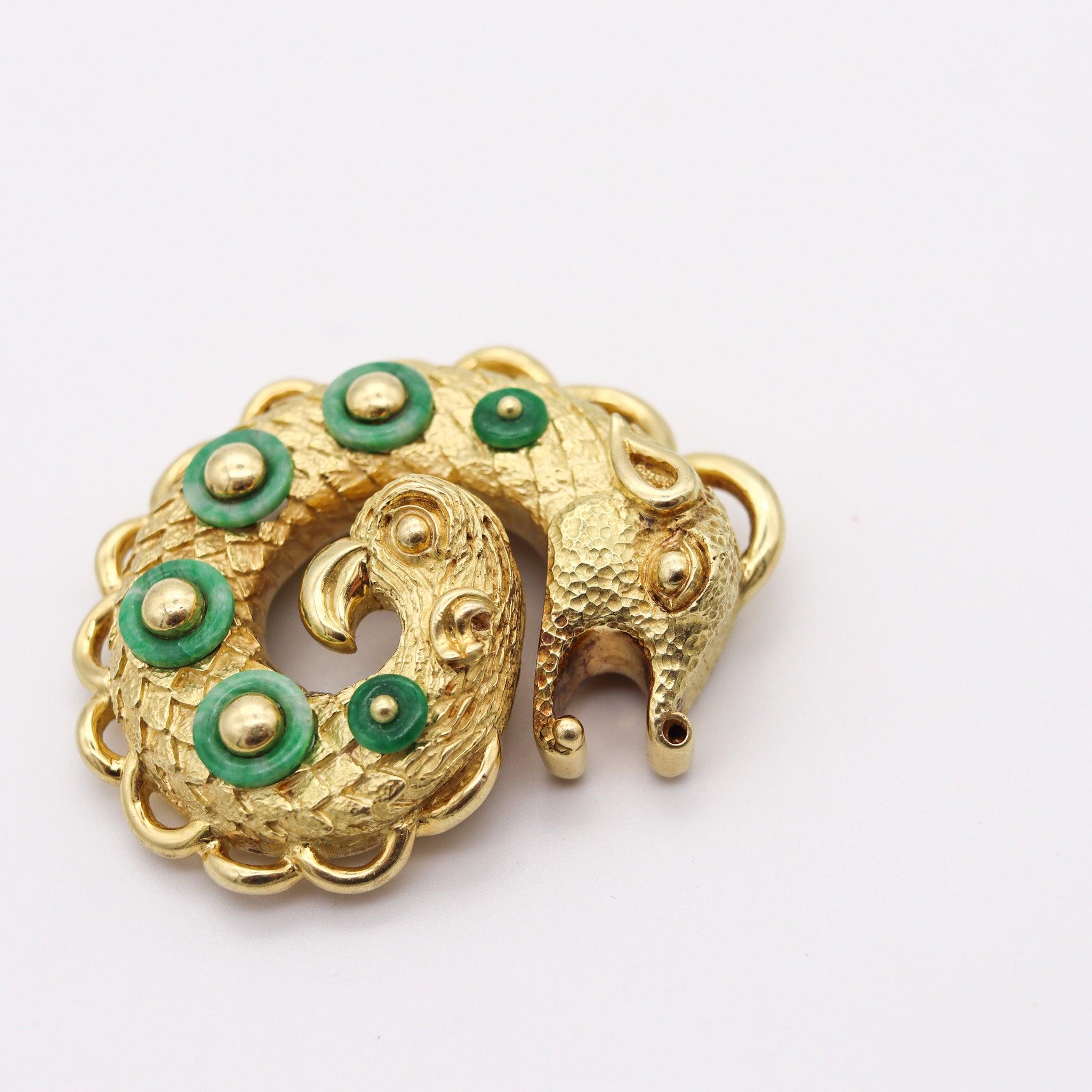 Round Cut CARTIER 1970 By Bill Smith Pendant In 18Kt Yellow Gold with Green Jadeites For Sale
