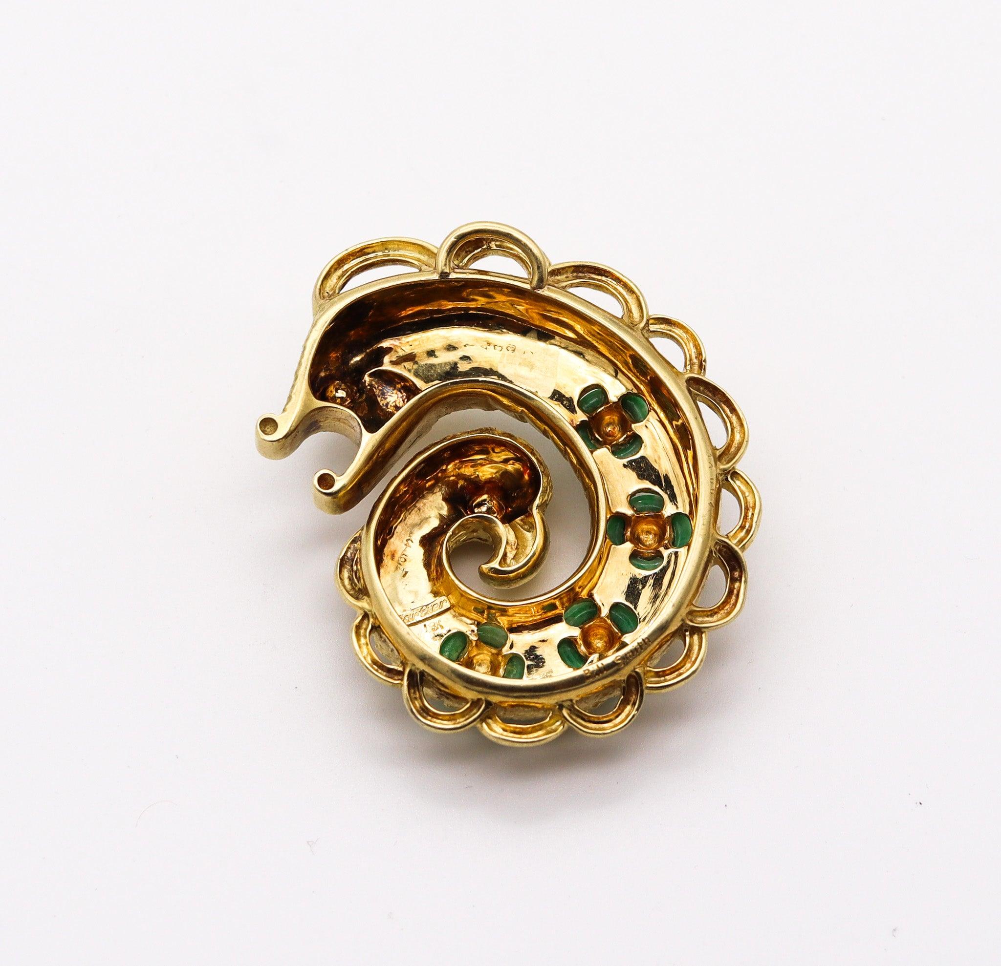 CARTIER 1970 By Bill Smith Pendant In 18Kt Yellow Gold with Green Jadeites For Sale 2