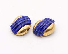Cartier 1970 Boucles d'oreilles Clips en or jaune 18Kt et lapis-lazuli cannelé