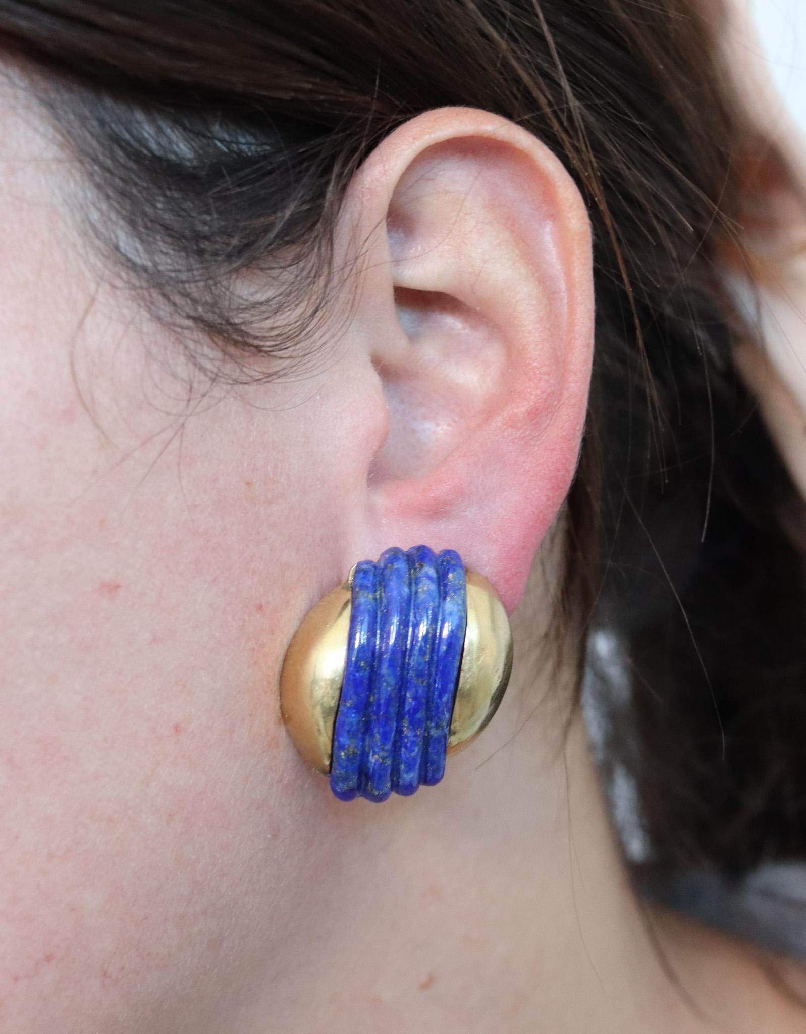 Women's Cartier 1970 Clips-on Earrings In 18Kt Yellow Gold And Fluted Lapis Lazuli For Sale