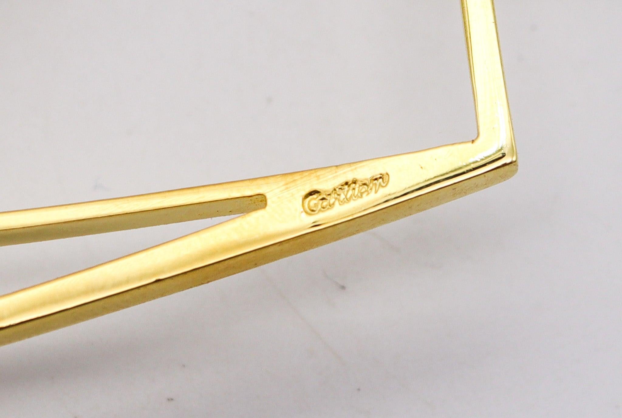 CARTIER 1970, pendentif rectangulaire géométrique en trompe-l'œil en or jaune 18 carats en vente 1