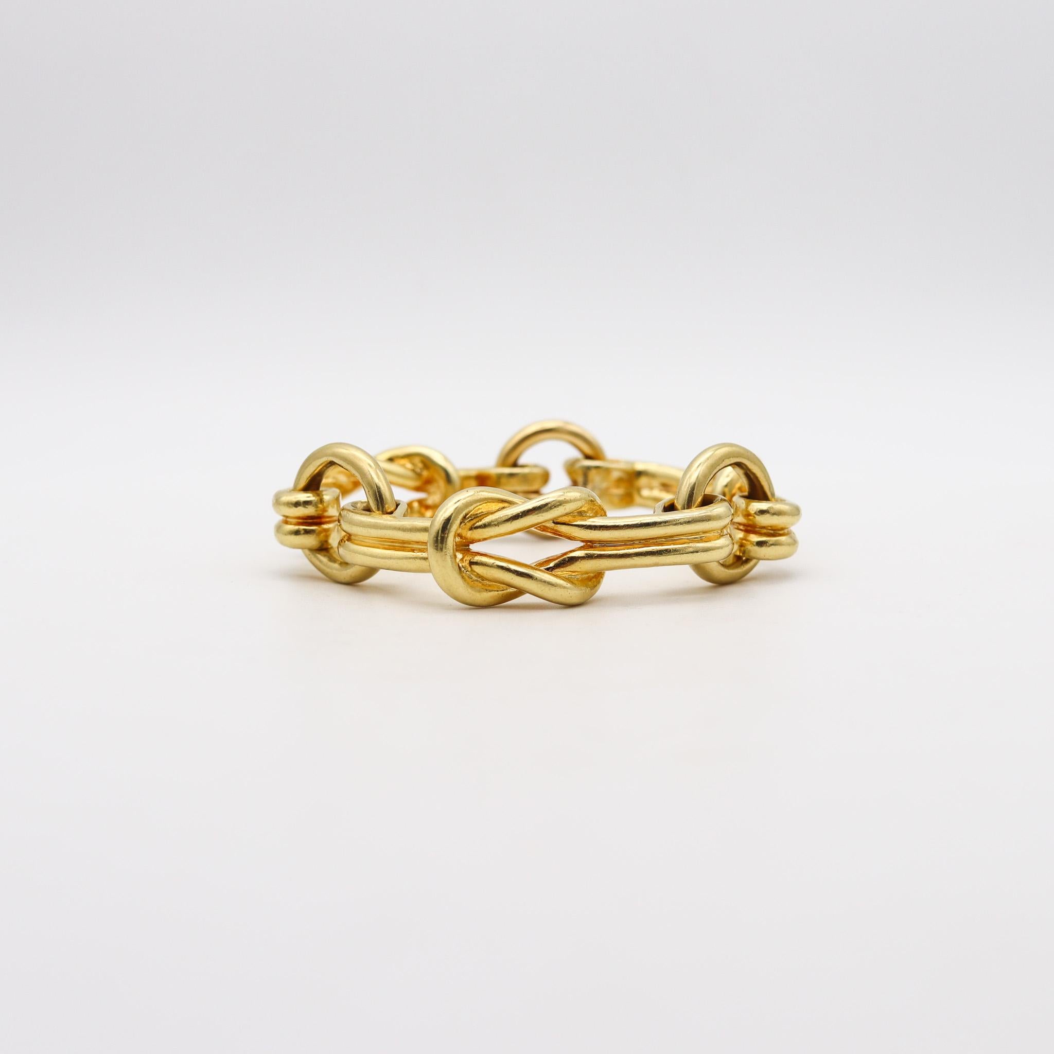 Modernist Cartier 1970 Hercules Knots Statement Links Bracelet In Solid 18Kt Yellow Gold For Sale