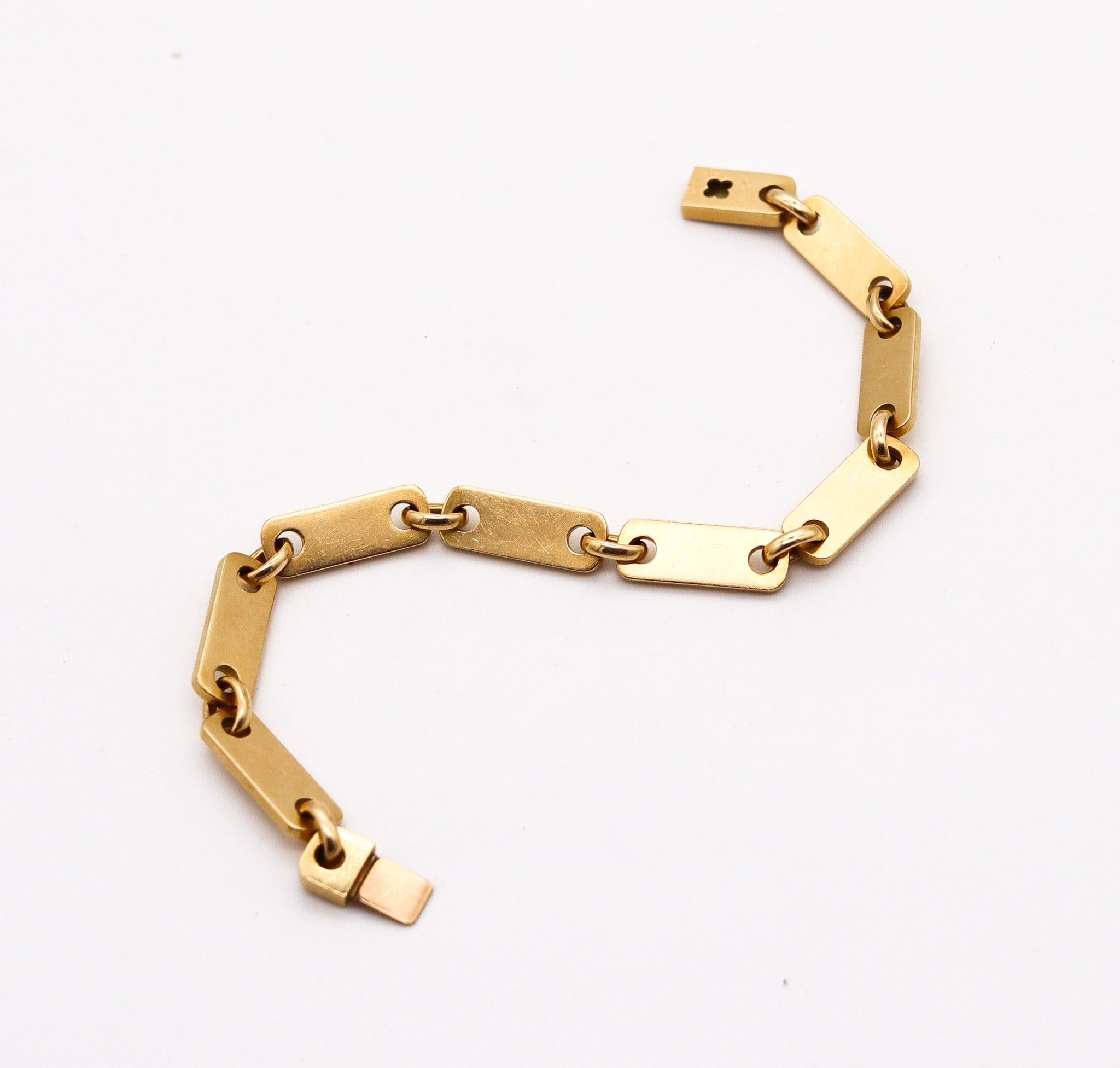 CARTIER 1970 L'Enfant Figaro-Plaquette Unisex Bracelet In Solid 18Kt Yellow Gold In Excellent Condition In Miami, FL