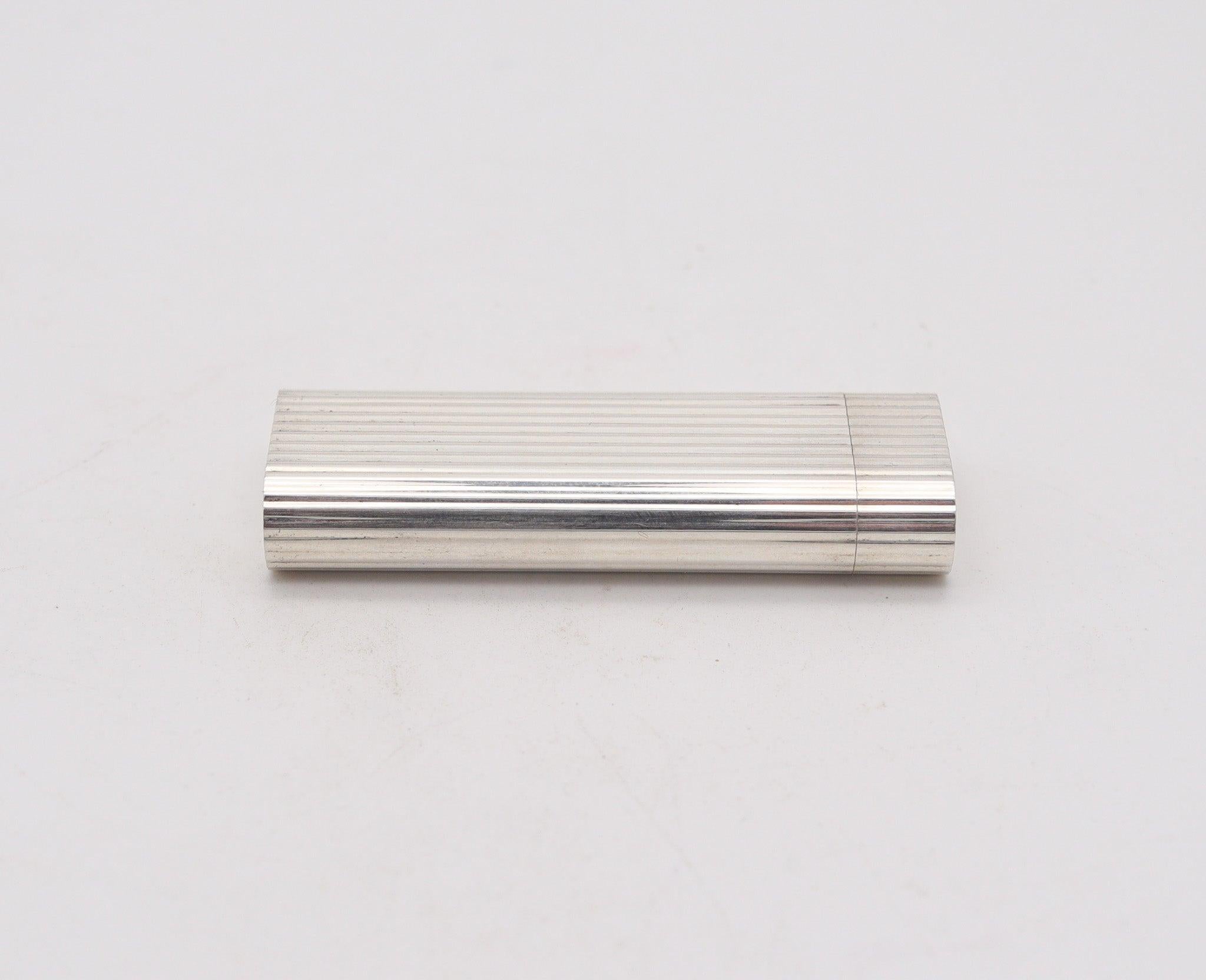 Lucidato Cartier 1970 Paris Linear-Oval Pocket Butane Gas Lighter In Plaqué d'Argent in vendita