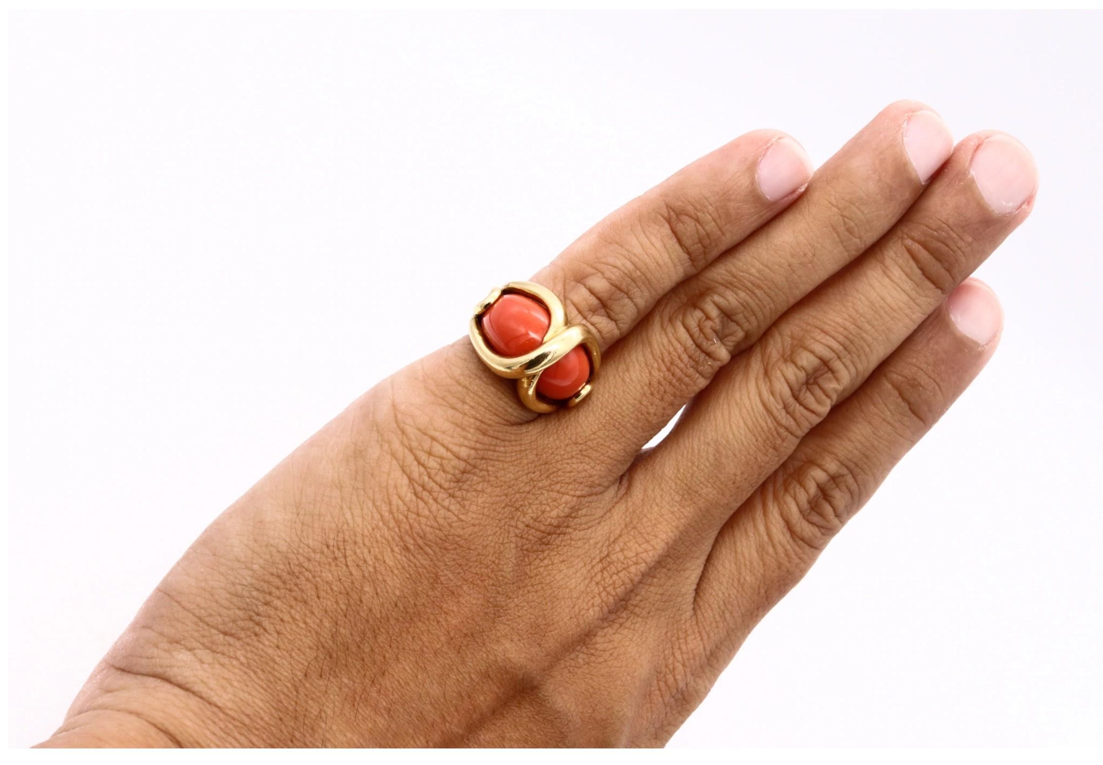 Cartier 1970 Paris Rare Cocktail Ring 18Kt Yellow Gold with Red Coral Cabochons In Excellent Condition For Sale In Miami, FL