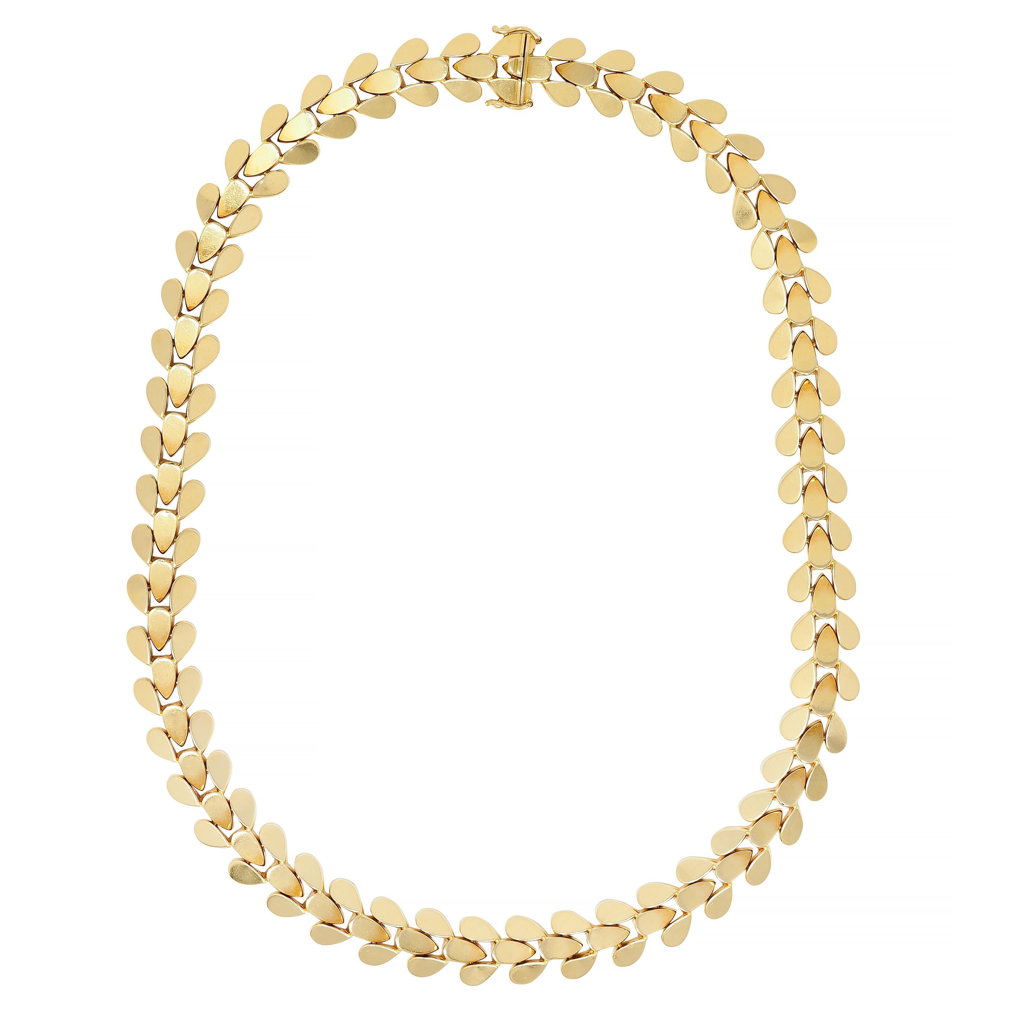 Cartier 1970's 18 Karat Yellow Gold Foliate Link Vintage Collar Necklace For Sale 5