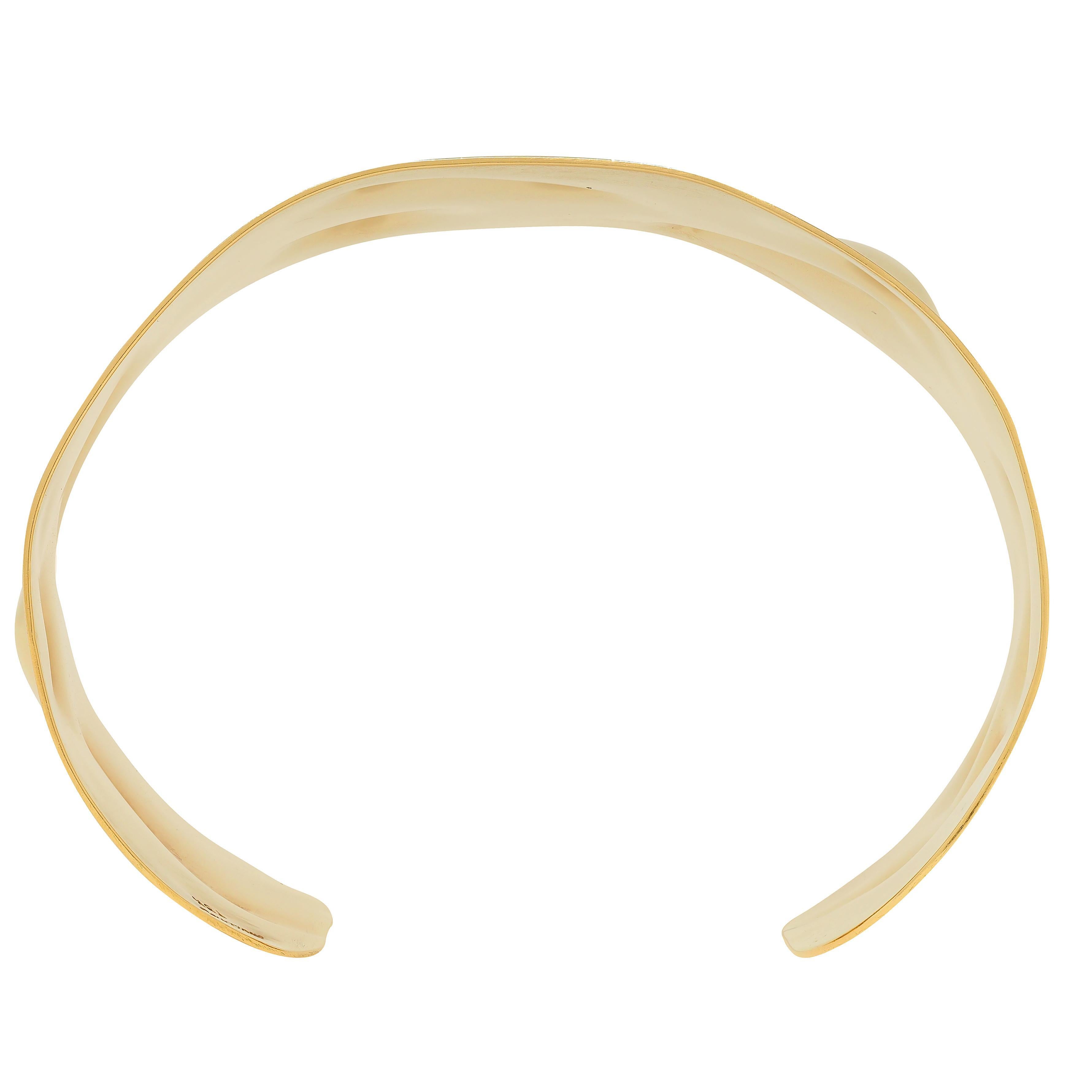 Cartier 1970's 18 Karat Gelbgold Vintage organische strukturierte Manschette Armband im Angebot 2