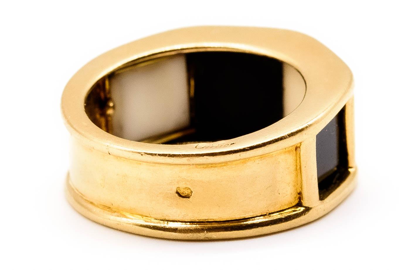 Cartier 1970's 18K Gold Agate Ring 1