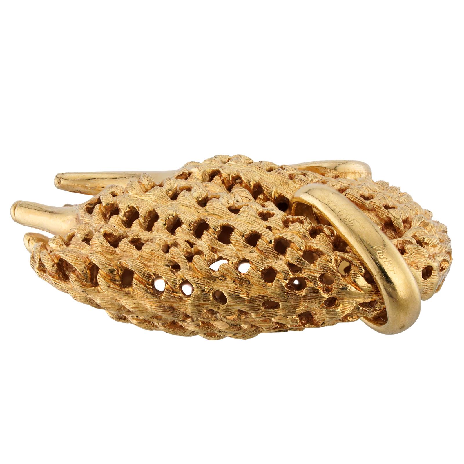 CARTIER 1970s Golden Fleece Ram 18k Yellow Gold Pendant In Excellent Condition In New York, NY