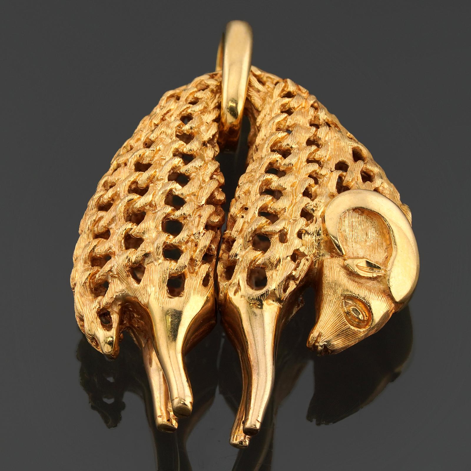 Women's or Men's CARTIER 1970s Golden Fleece Ram 18k Yellow Gold Pendant