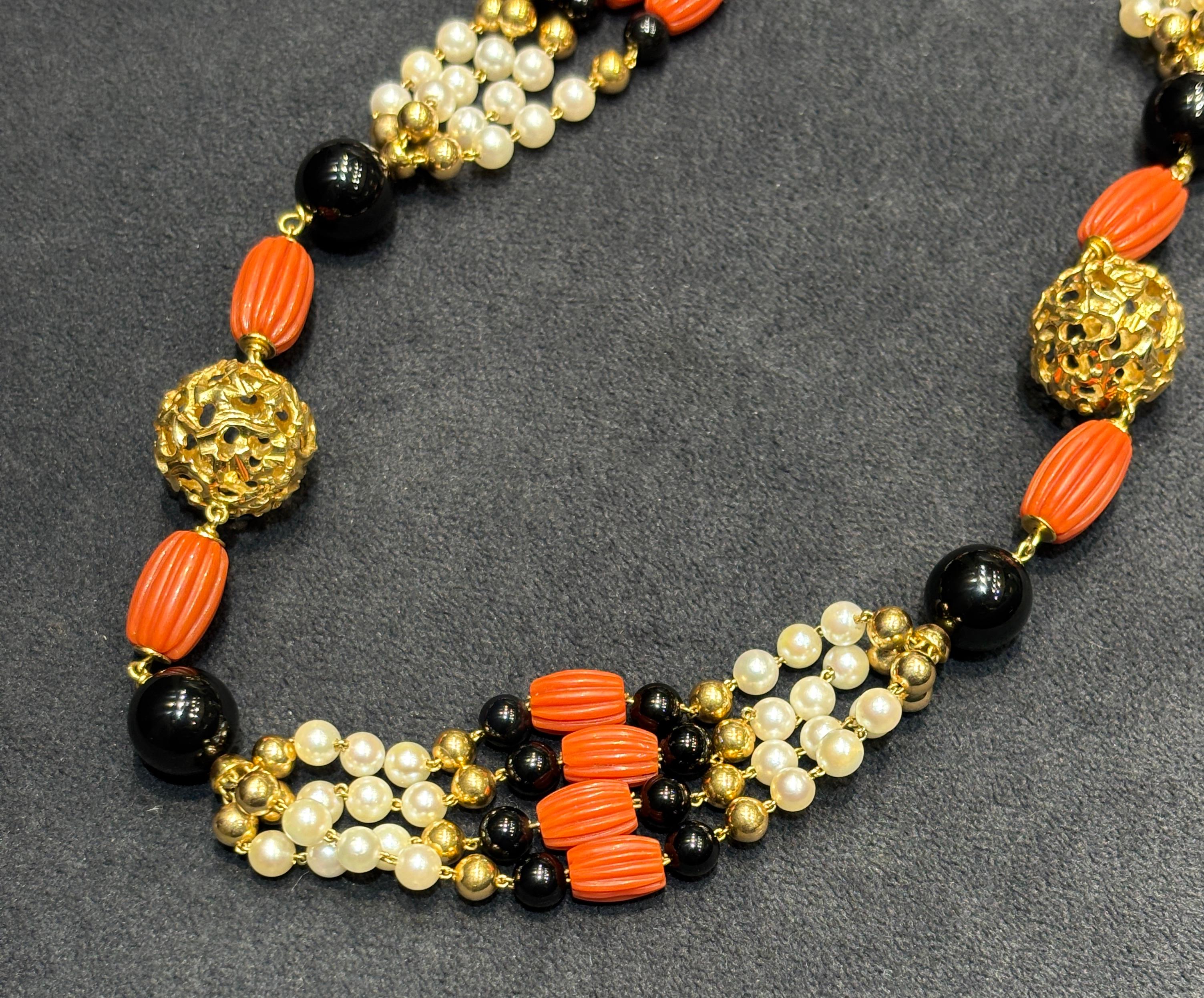 Sautoire Cartier anni '70 in onice, corallo, perle e oro 18 carati in vendita 1